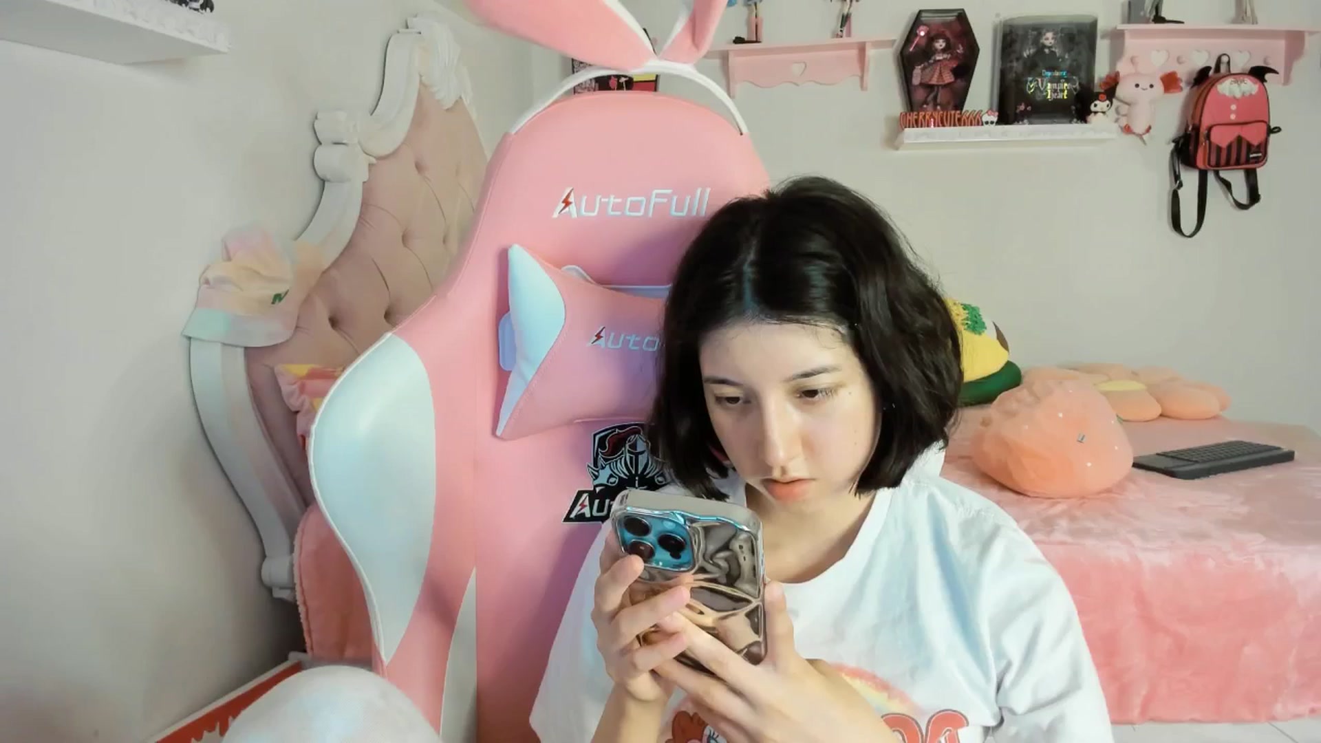 Gallery image thumbnail from Cherrycute666's myfreecams stream on, 08/20/2025, 06:55 image 18 of 20