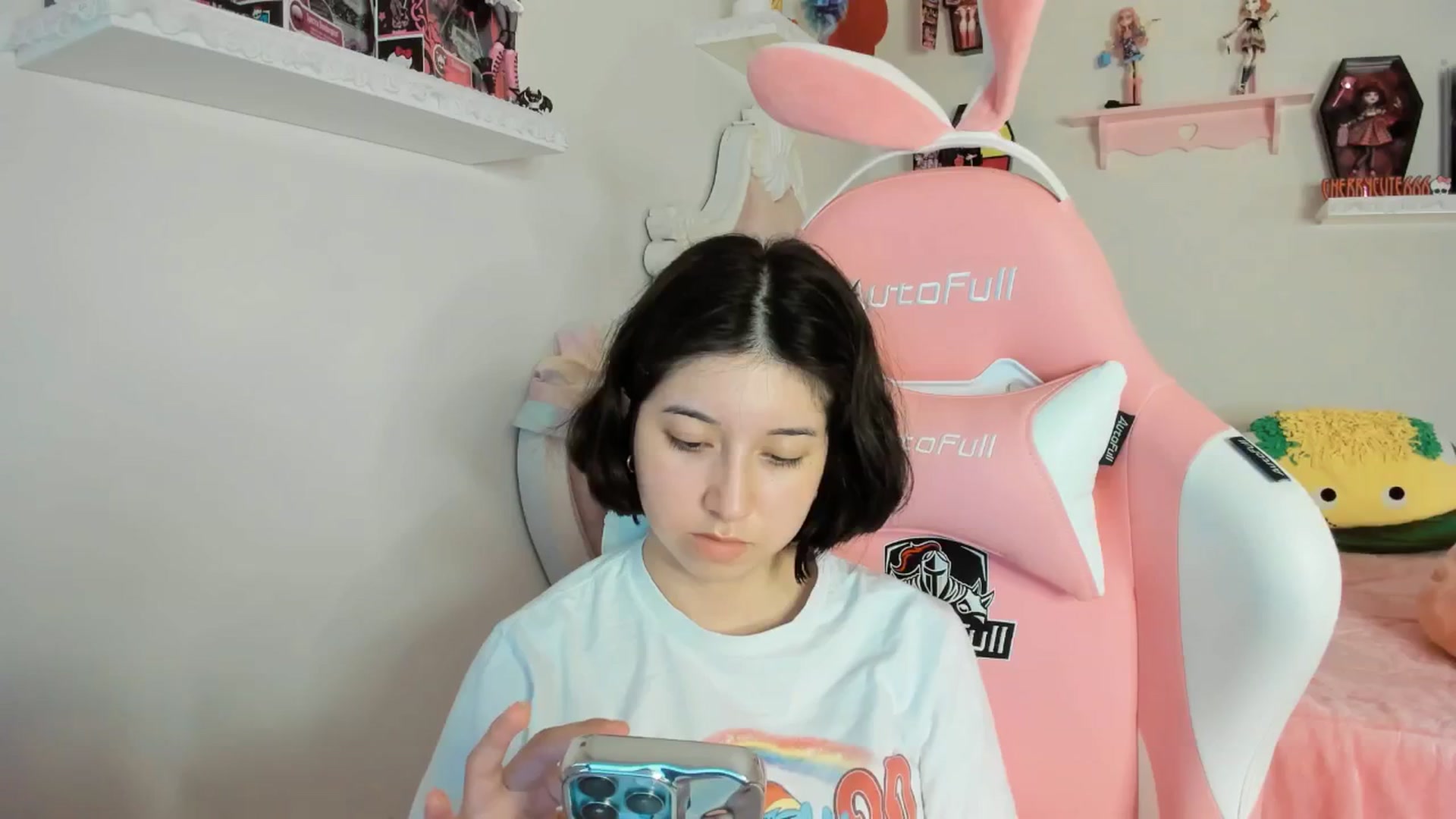 Gallery image thumbnail from Cherrycute666's myfreecams stream on, 08/20/2025, 06:55 image 14 of 20