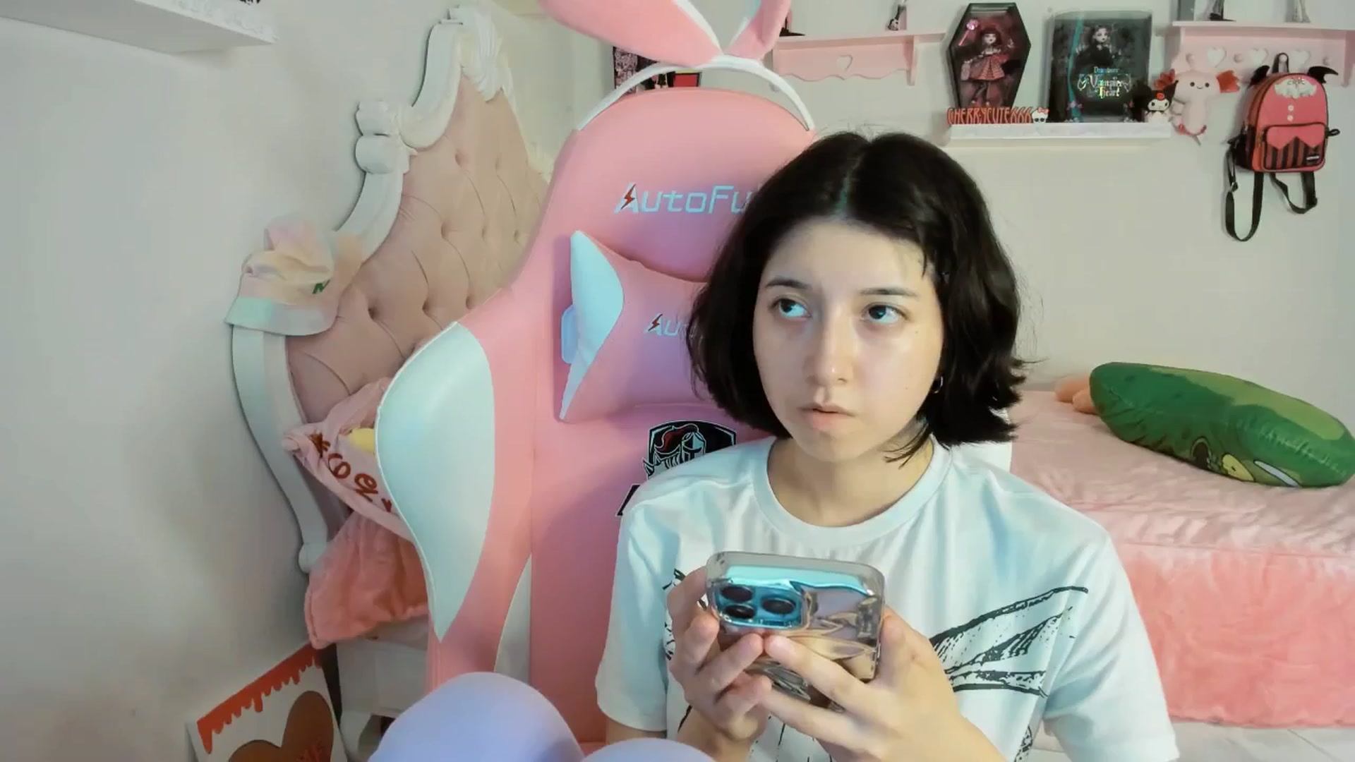 Gallery image thumbnail from Cherrycute666's myfreecams stream on, 08/22/2025, 01:14 image 9 of 20