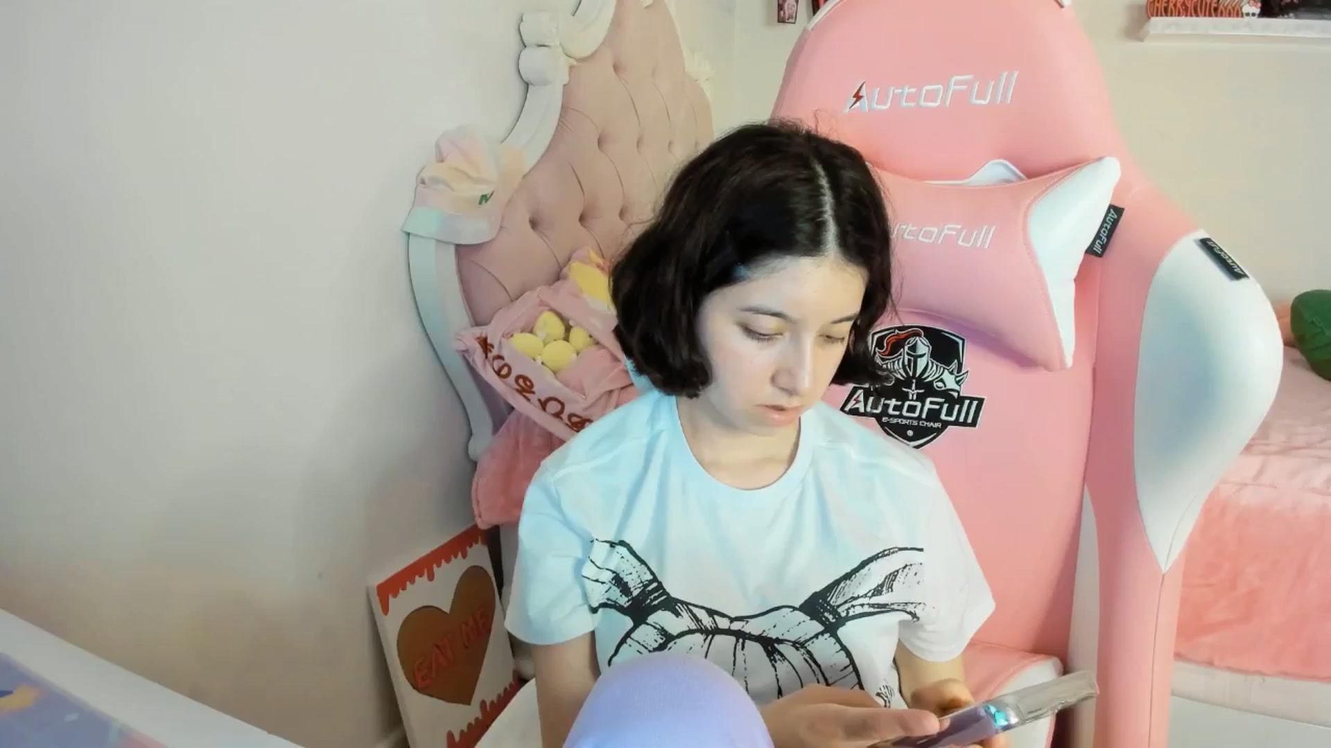 Gallery image thumbnail from Cherrycute666's myfreecams stream on, 08/22/2025, 05:47 image 11 of 20