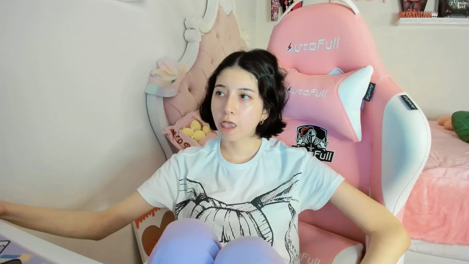 Gallery image thumbnail from Cherrycute666's myfreecams stream on, 08/22/2025, 05:47 image 1 of 20