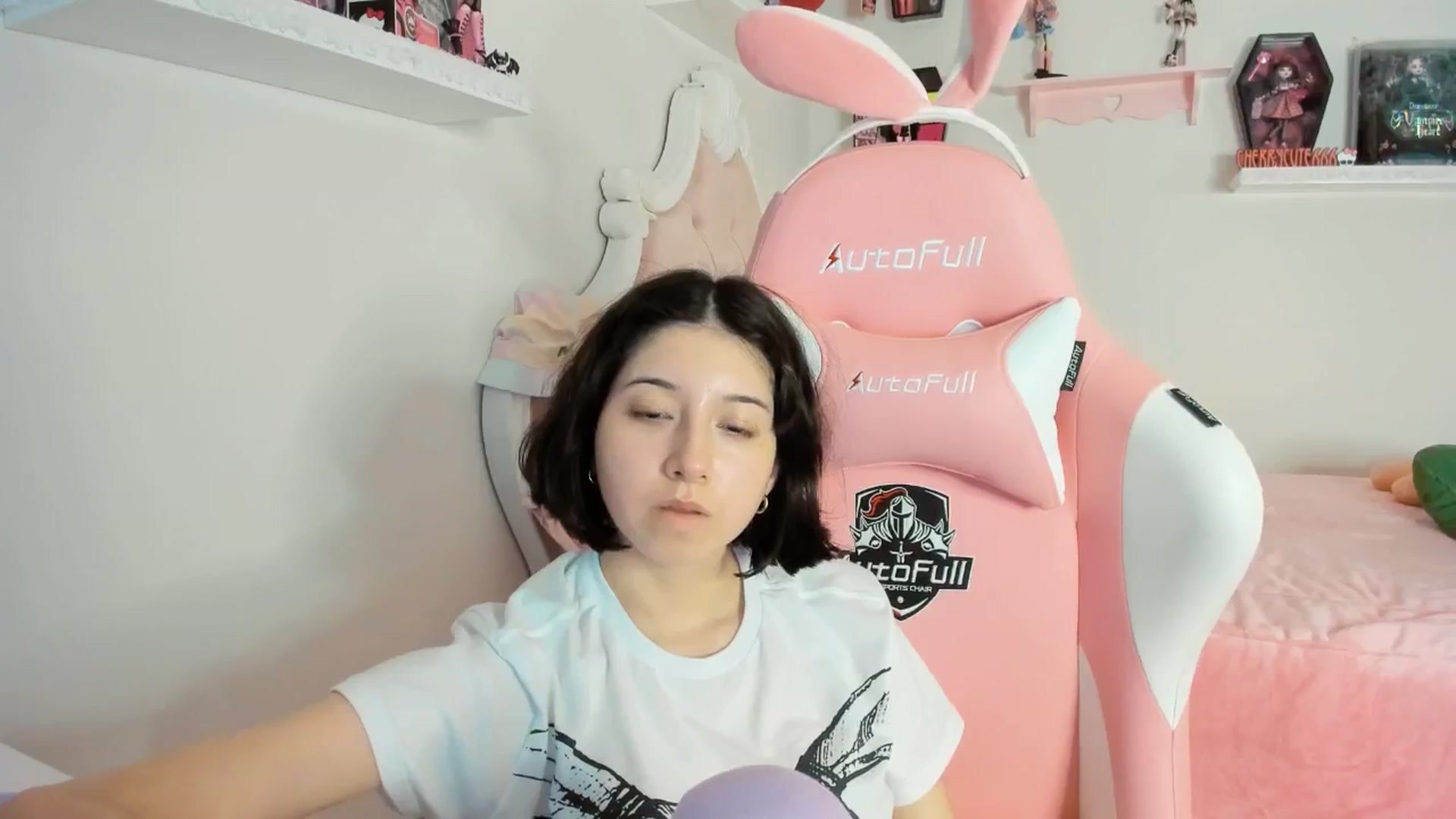 Gallery image thumbnail from Cherrycute666's myfreecams stream on, 08/22/2025, 05:47 image 16 of 20