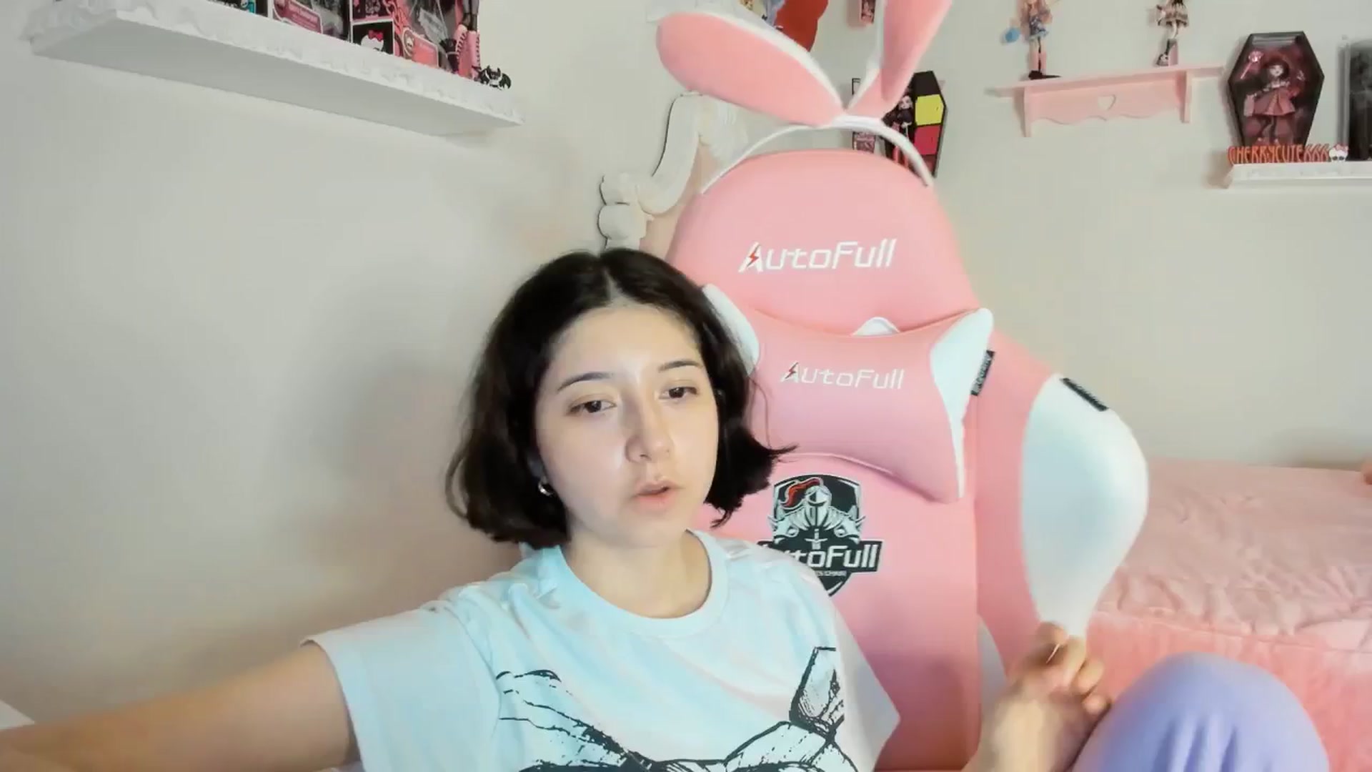 Gallery image thumbnail from Cherrycute666's myfreecams stream on, 08/22/2025, 06:09 image 3 of 20