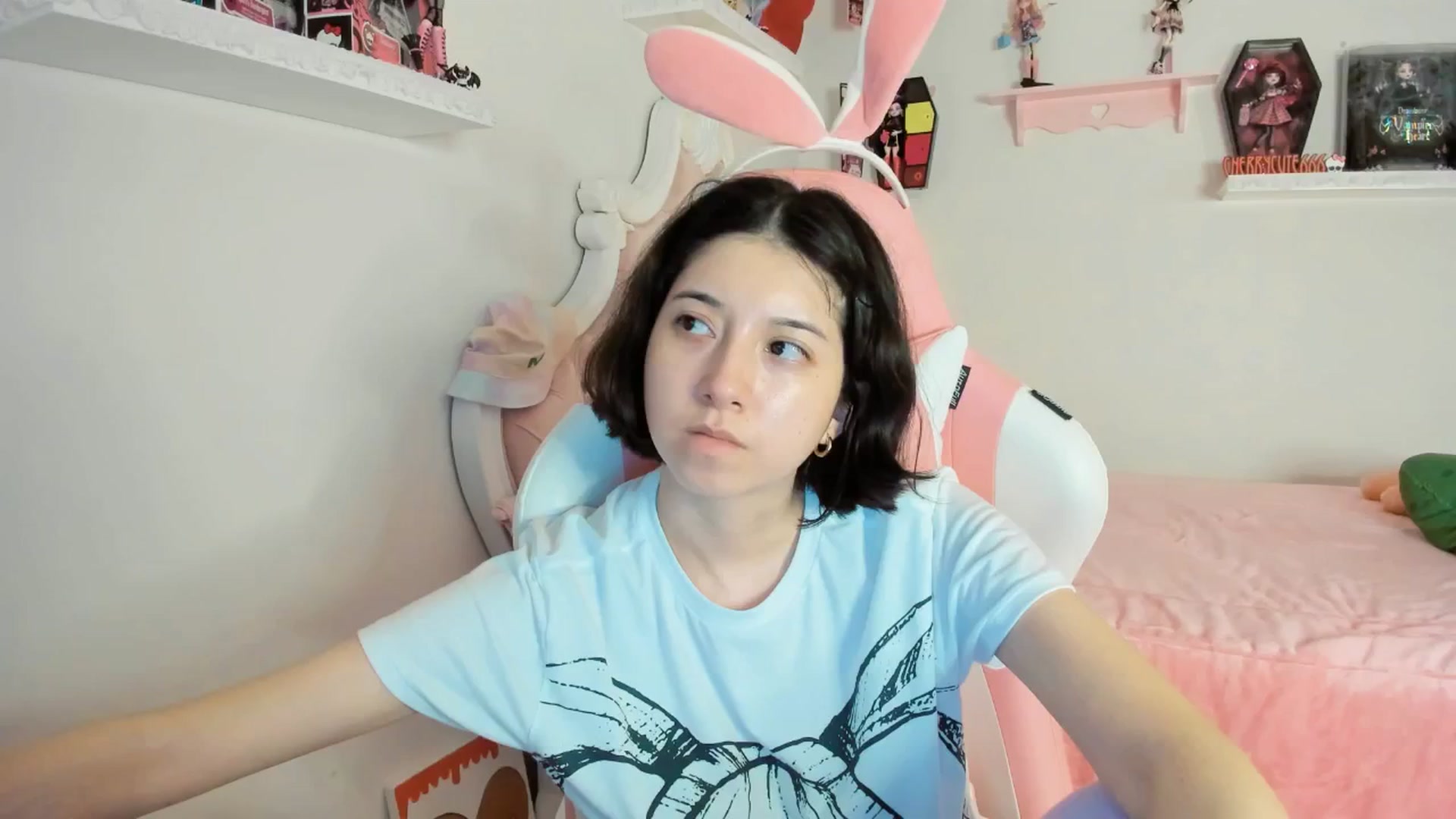 Gallery image thumbnail from Cherrycute666's myfreecams stream on, 08/22/2025, 06:09 image 8 of 20