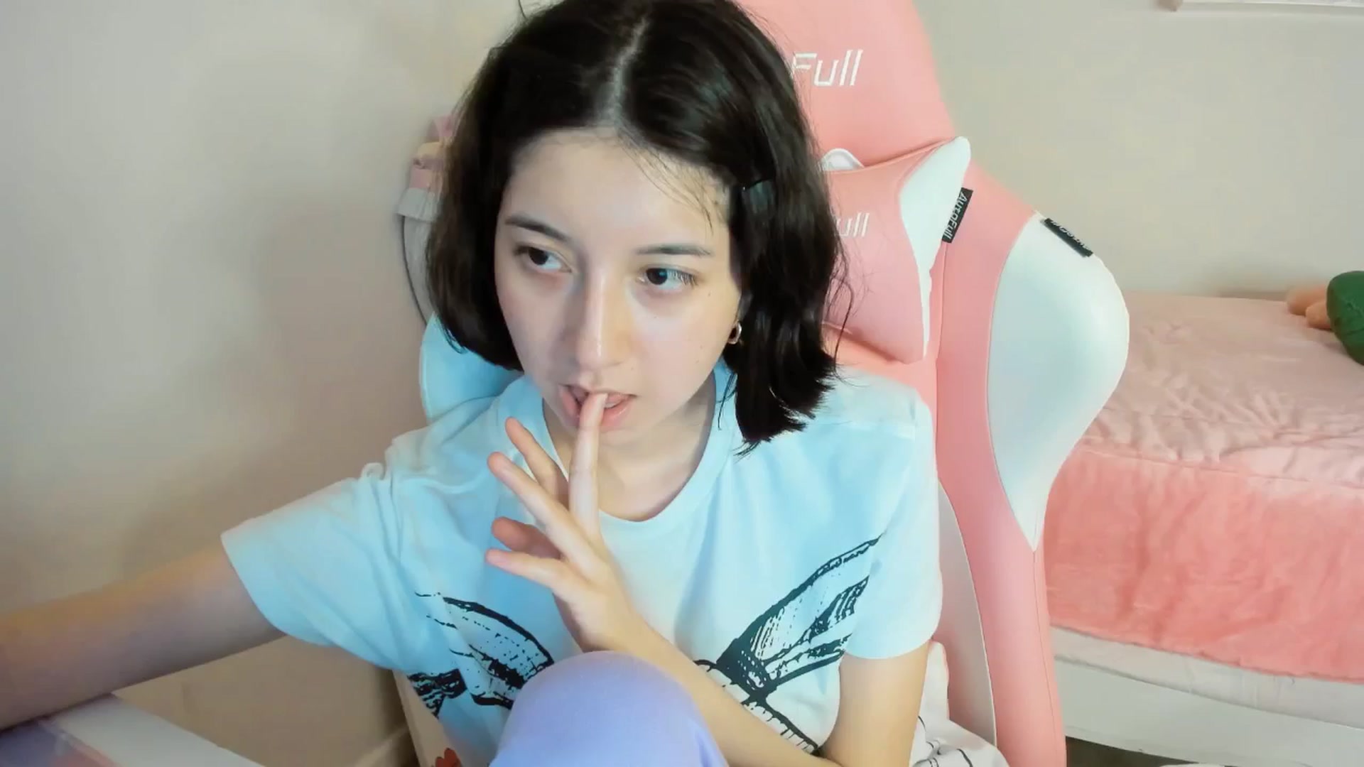 Gallery image thumbnail from Cherrycute666's myfreecams stream on, 08/22/2025, 06:09 image 13 of 20