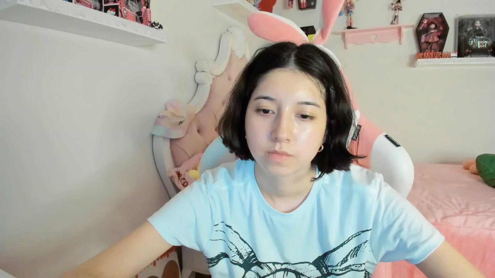 Gallery image thumbnail from Cherrycute666's myfreecams stream on, 08/22/2025, 06:09 image 5 of 20