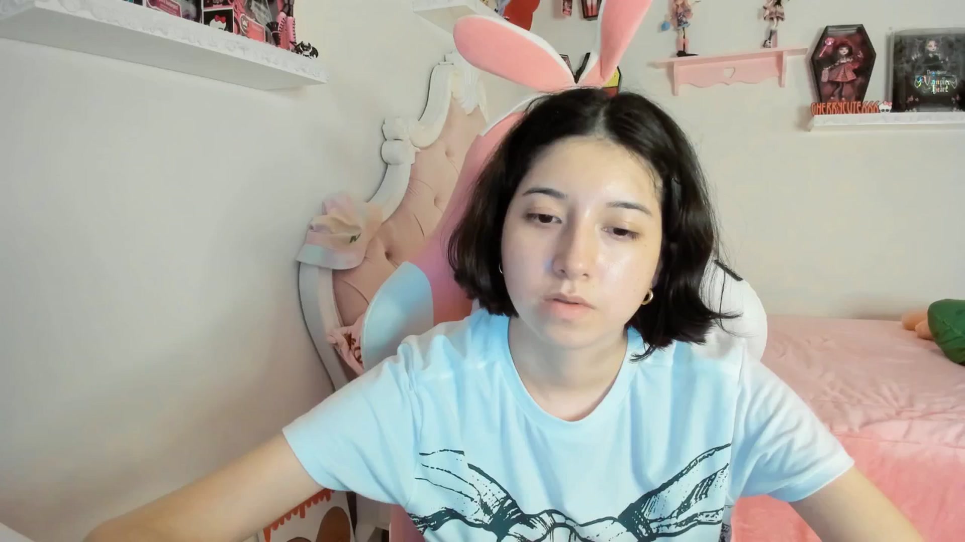 Gallery image thumbnail from Cherrycute666's myfreecams stream on, 08/22/2025, 06:09 image 6 of 20