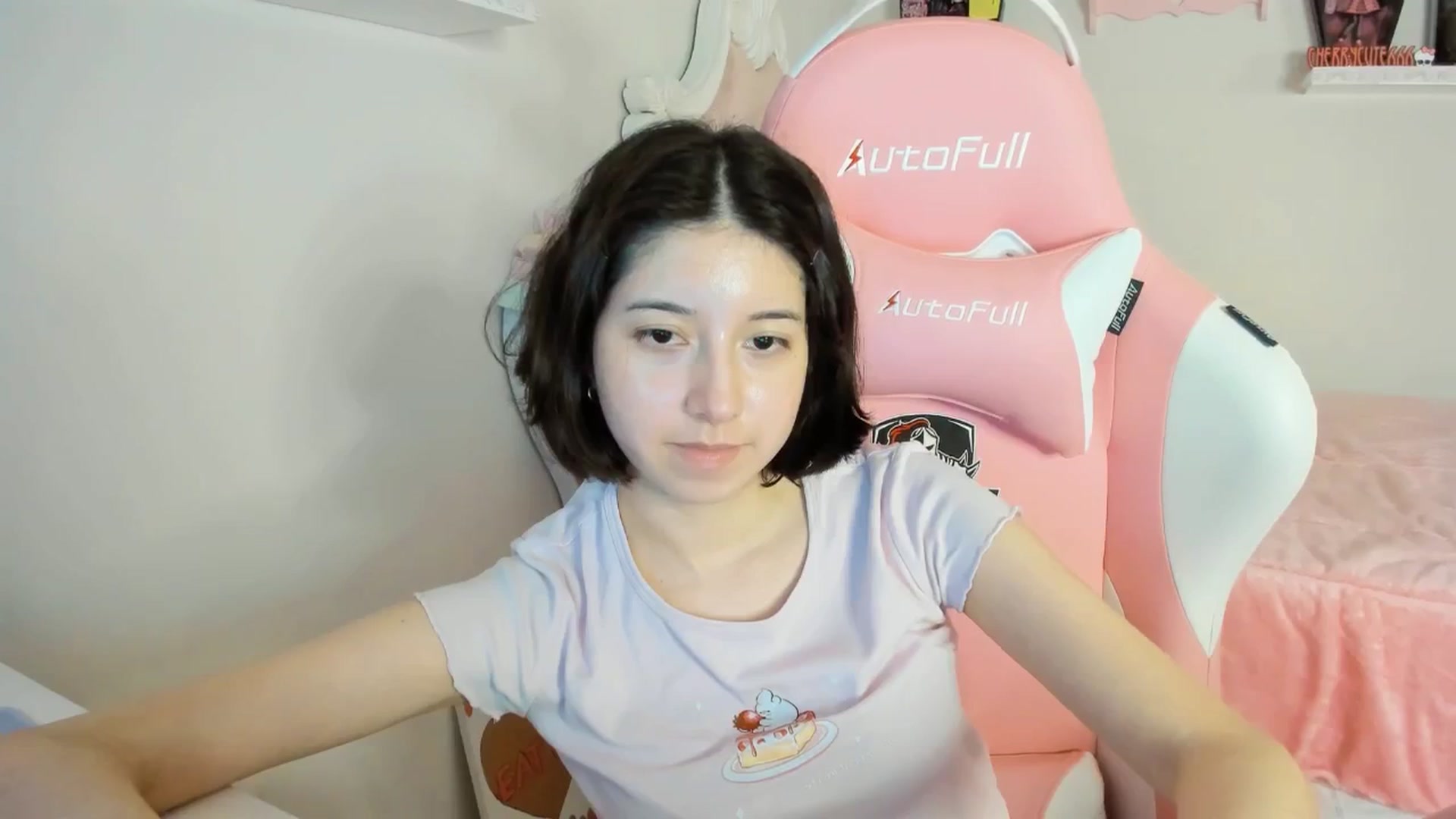 Gallery image thumbnail from Cherrycute666's myfreecams stream on, 08/23/2025, 04:45 image 18 of 20
