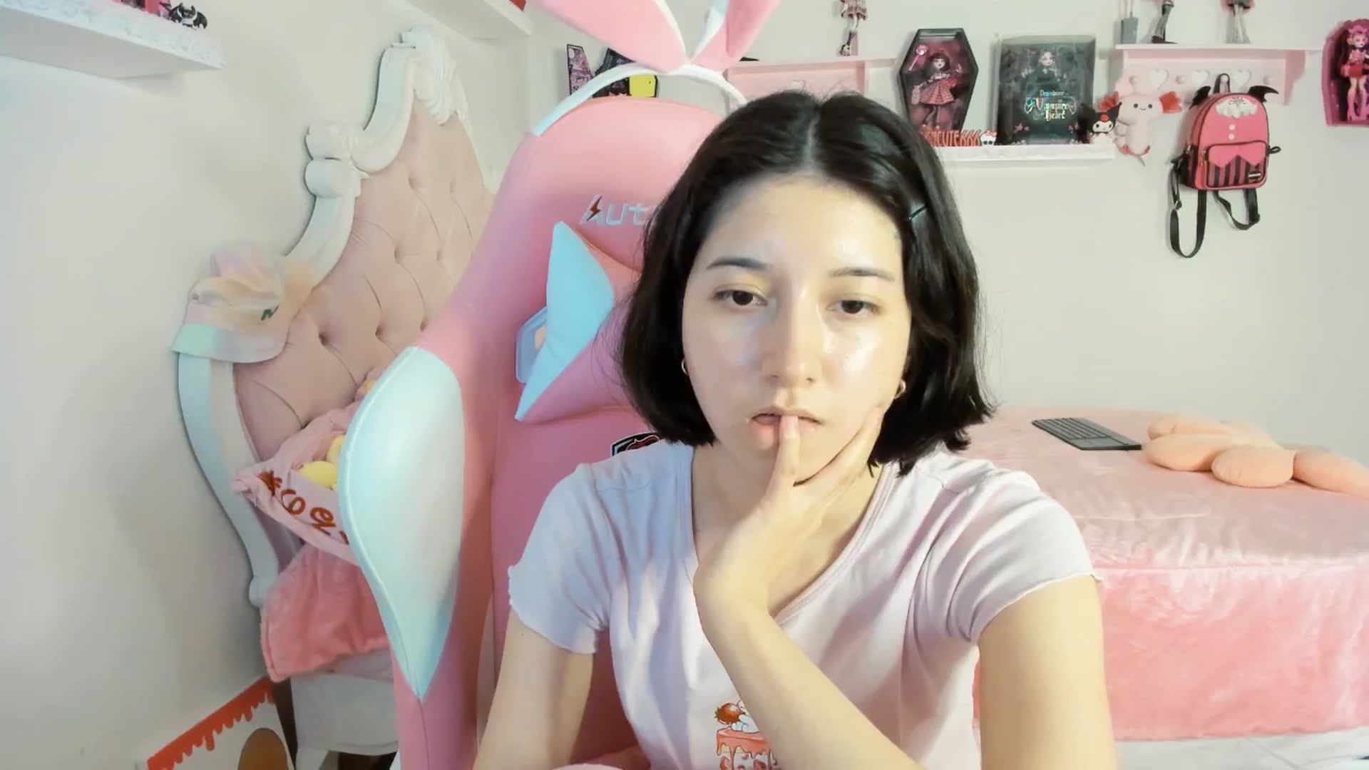 Gallery image thumbnail from Cherrycute666's myfreecams stream on, 08/23/2025, 04:45 image 19 of 20