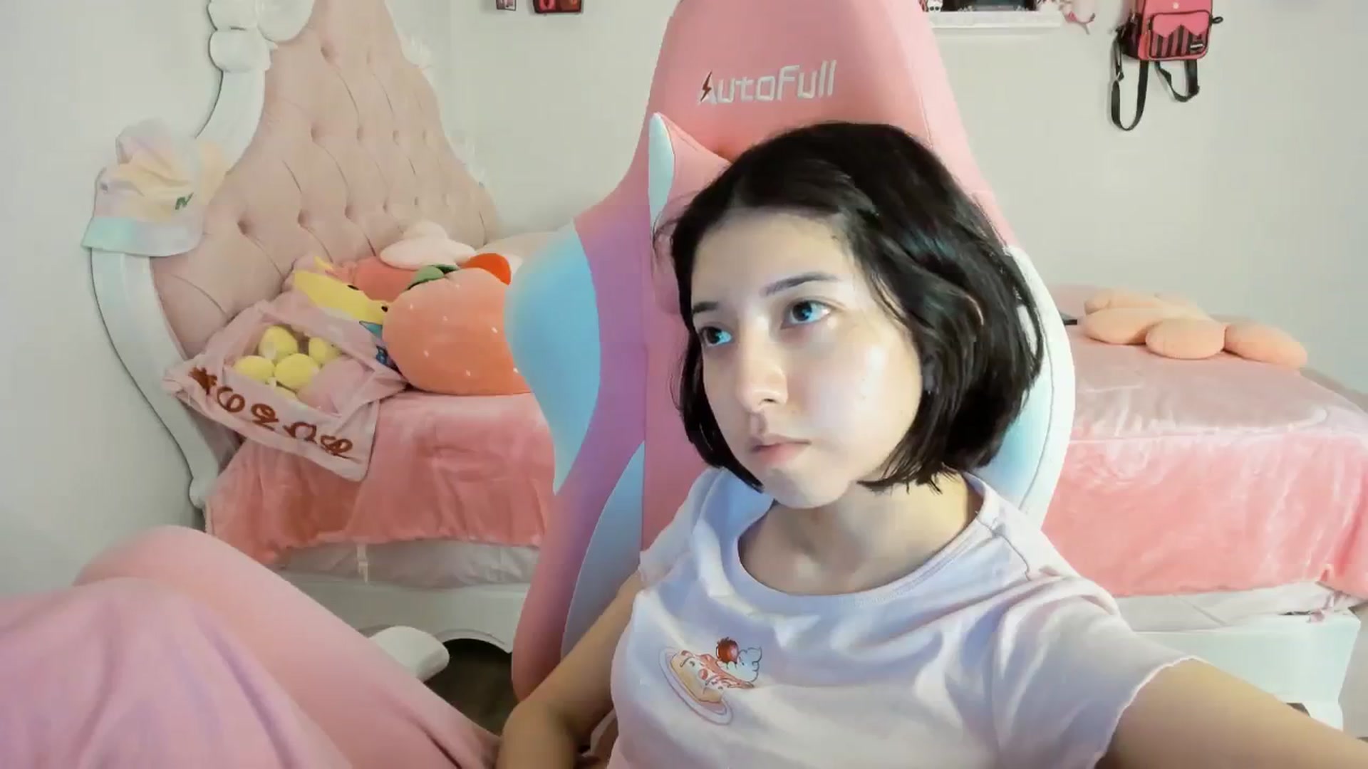 Gallery image thumbnail from Cherrycute666's myfreecams stream on, 08/23/2025, 05:34 image 5 of 20