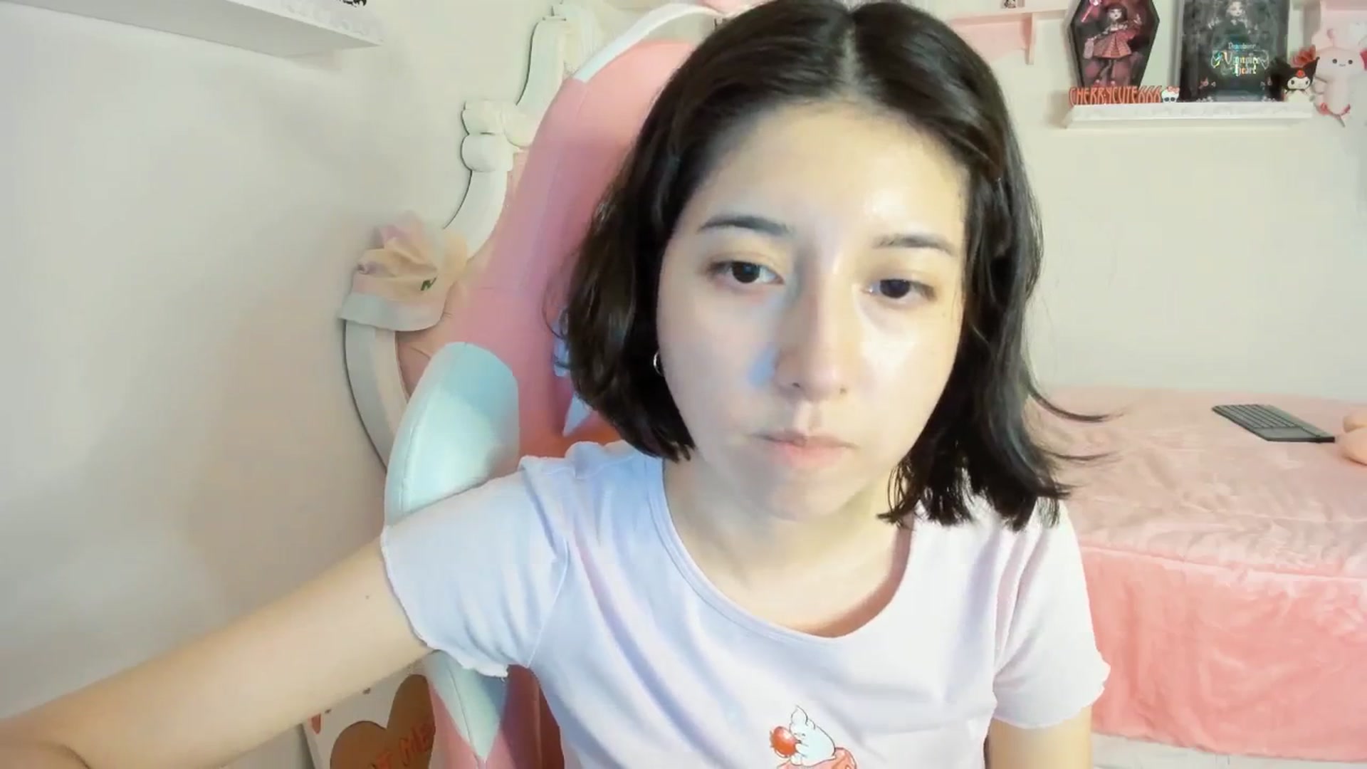 Gallery image thumbnail from Cherrycute666's myfreecams stream on, 08/23/2025, 05:34 image 12 of 20