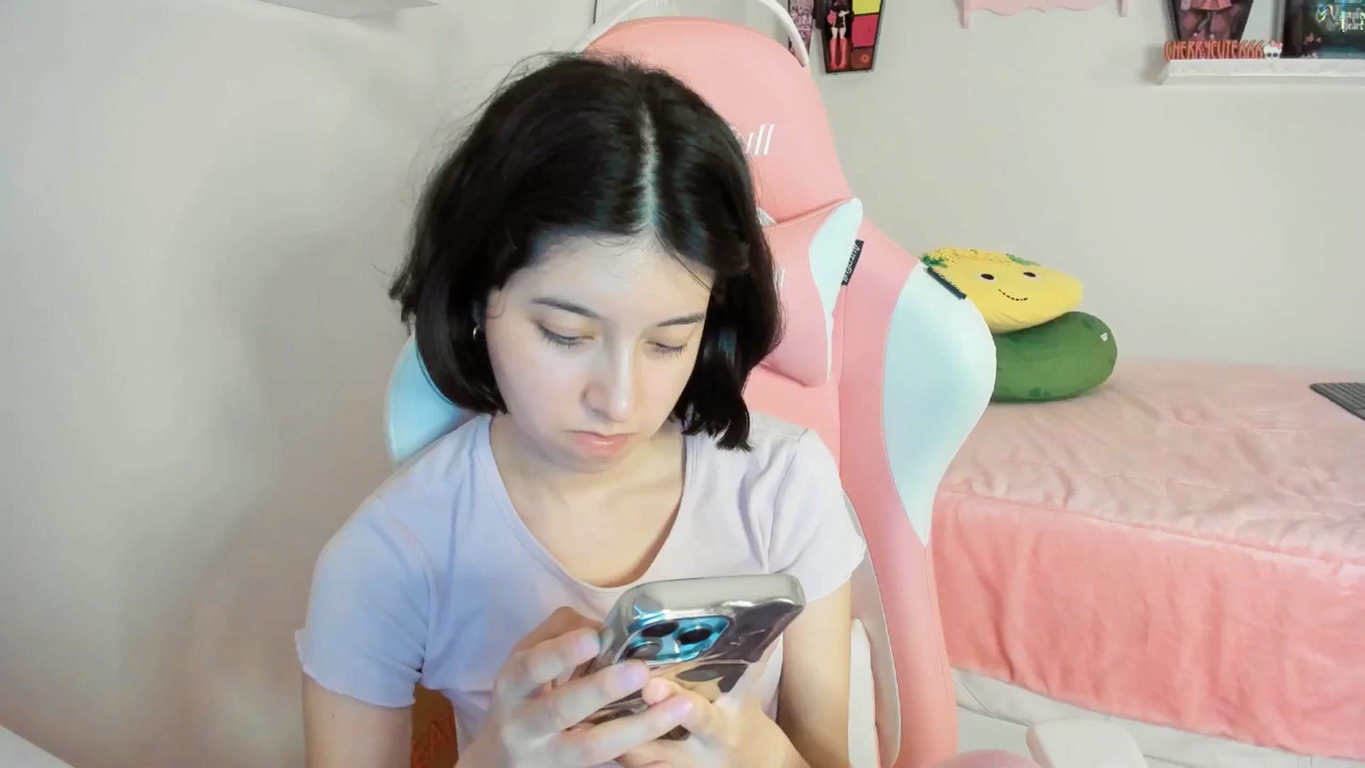 Gallery image thumbnail from Cherrycute666's myfreecams stream on, 08/23/2025, 07:16 image 3 of 20
