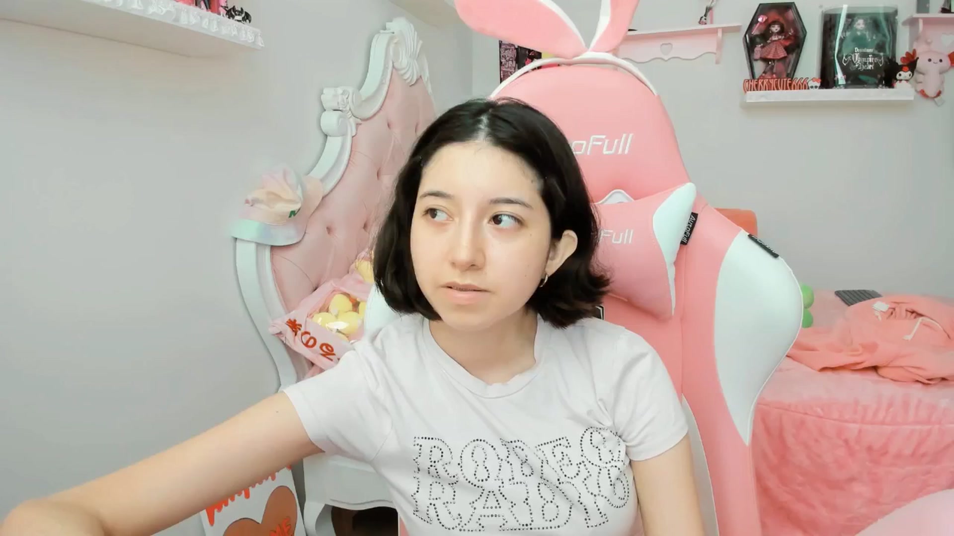 Gallery image thumbnail from Cherrycute666's myfreecams stream on, 08/23/2025, 23:26 image 10 of 20
