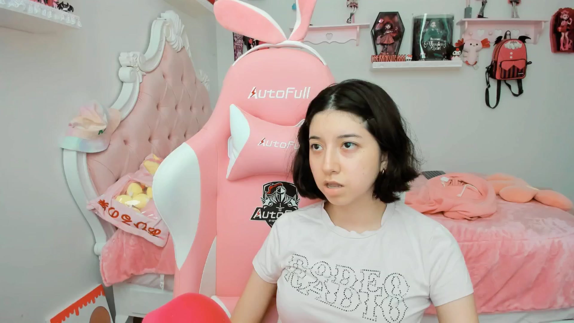 Gallery image thumbnail from Cherrycute666's myfreecams stream on, 08/23/2025, 23:26 image 5 of 20