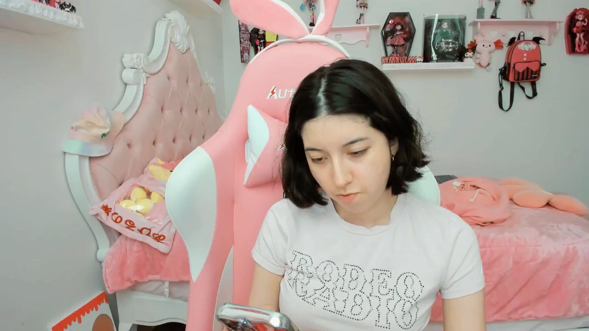 Gallery image thumbnail from Cherrycute666's myfreecams stream on, 08/23/2025, 23:26 image 2 of 20