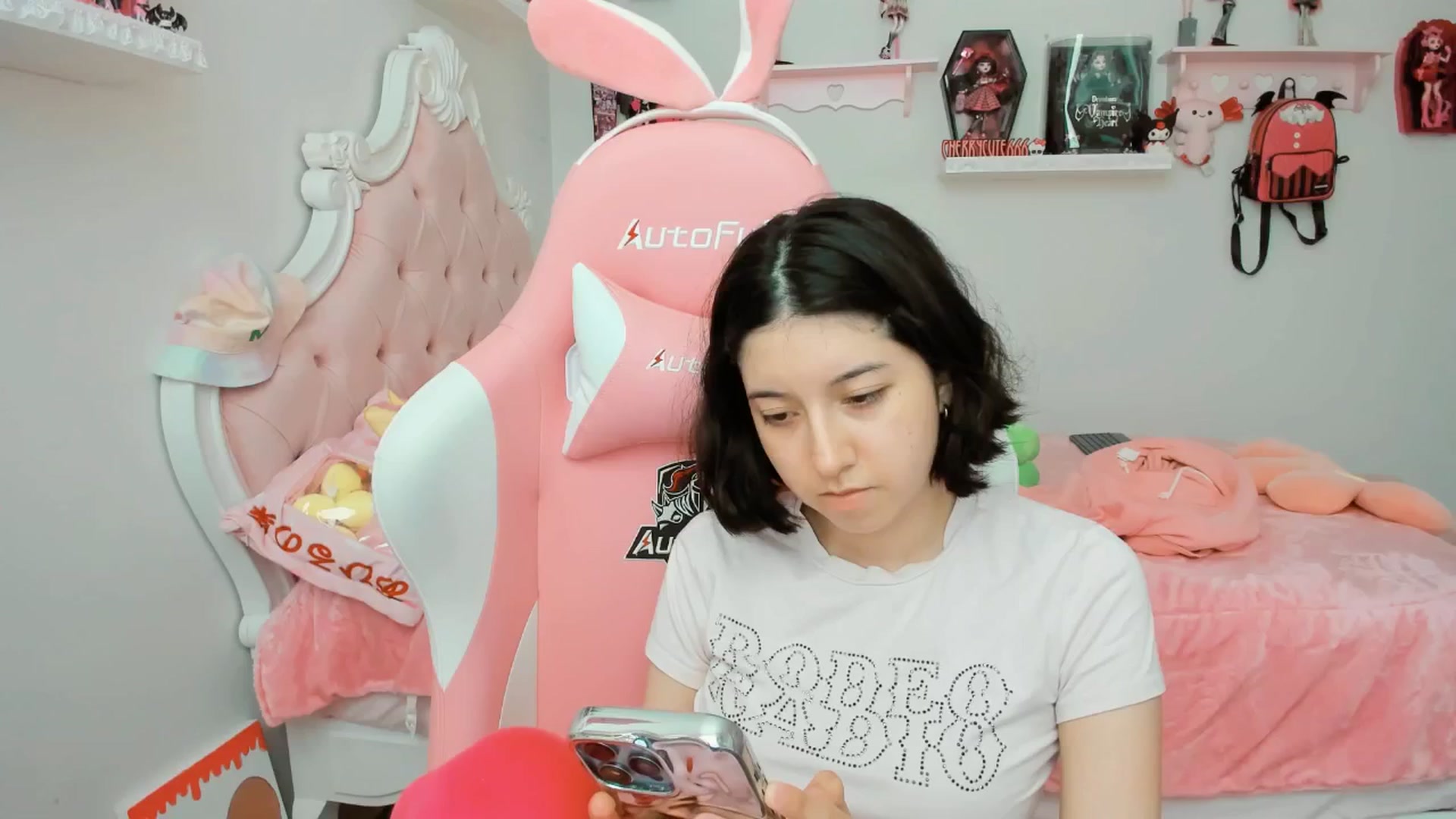 Gallery image thumbnail from Cherrycute666's myfreecams stream on, 08/23/2025, 23:26 image 3 of 20