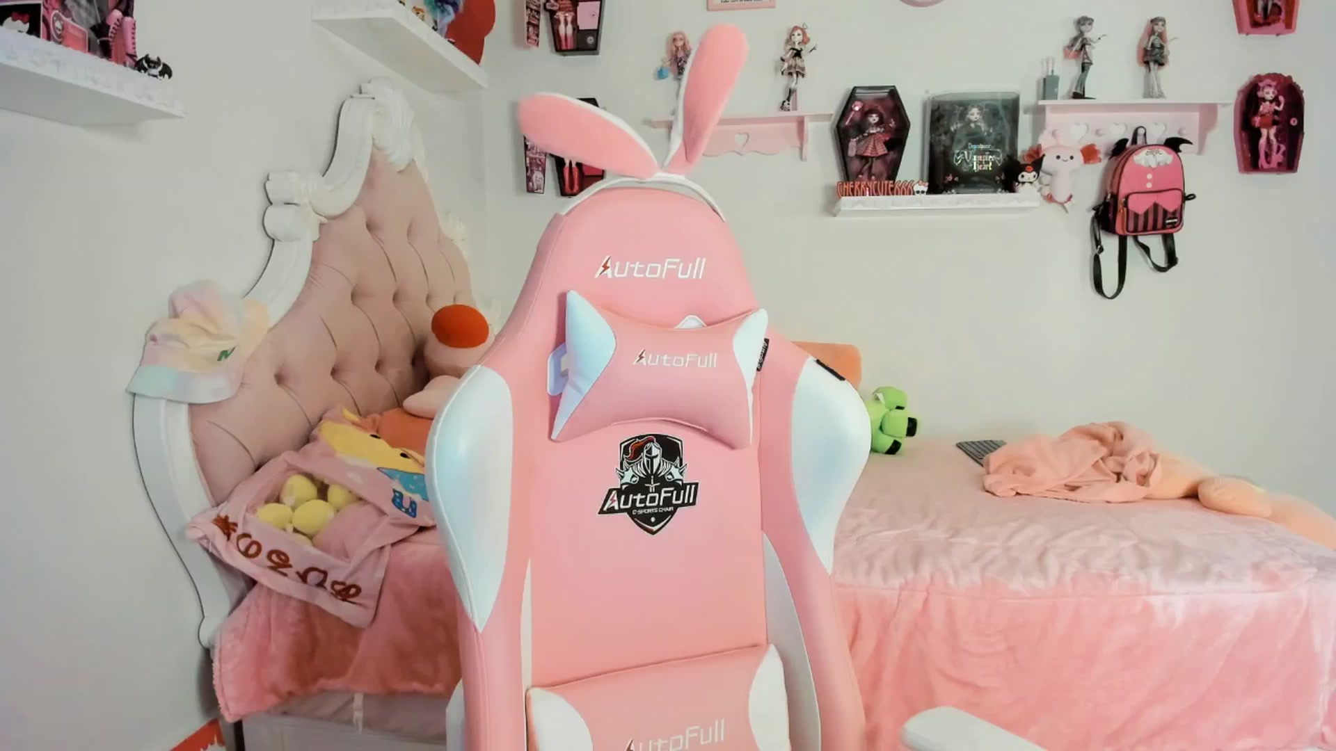 Gallery image thumbnail from Cherrycute666's myfreecams stream on, 08/24/2025, 07:33 image 5 of 20
