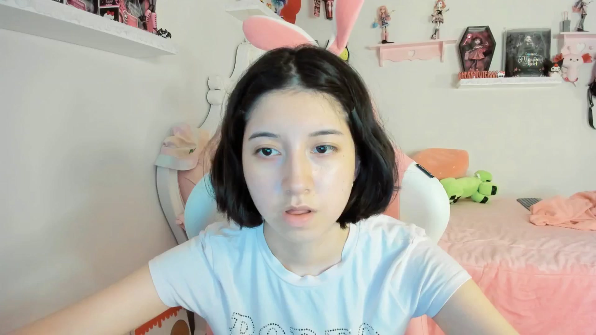 Gallery image thumbnail from Cherrycute666's myfreecams stream on, 08/24/2025, 07:33 image 3 of 20