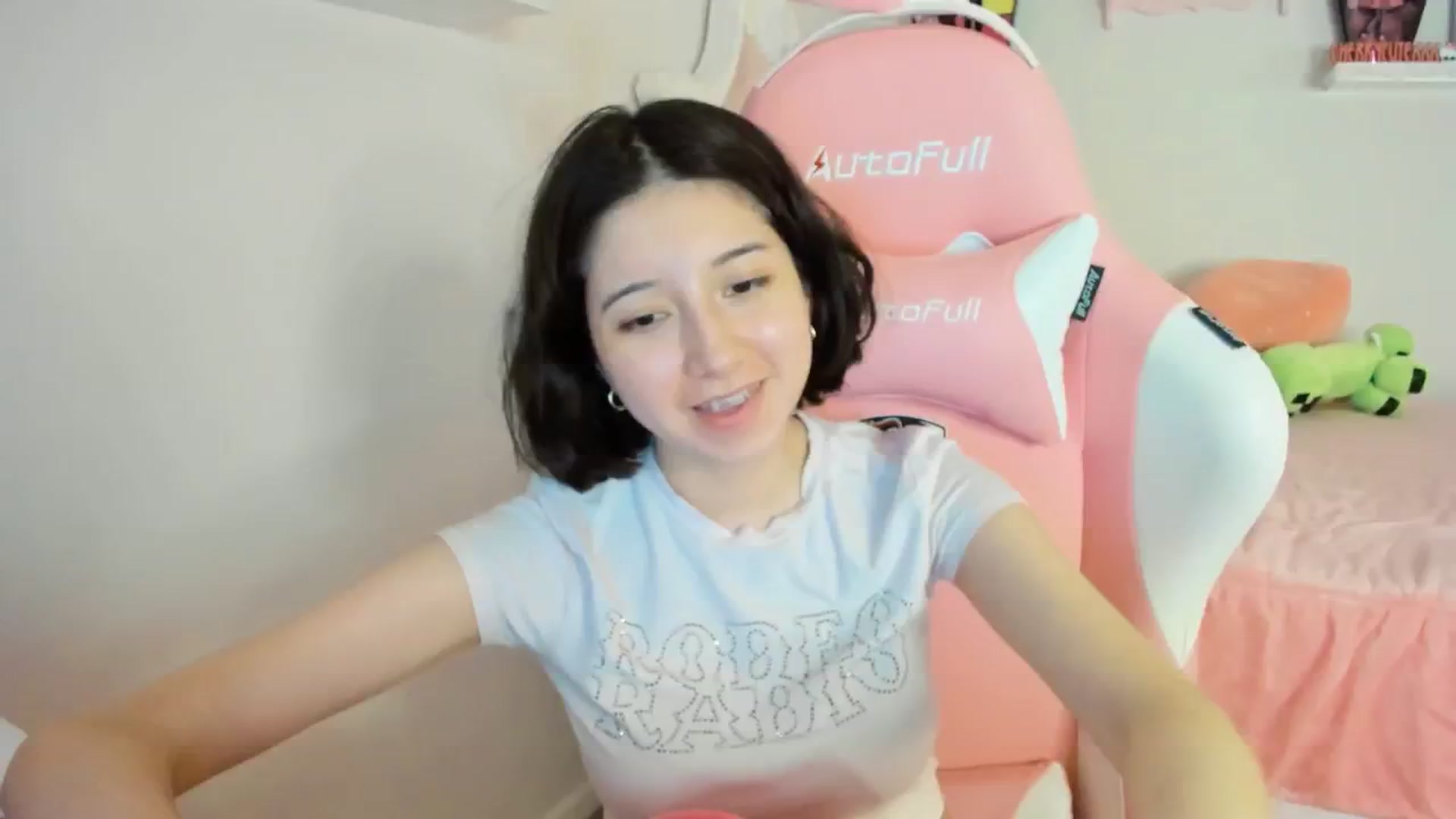 Gallery image thumbnail from Cherrycute666's myfreecams stream on, 08/24/2025, 07:33 image 11 of 20