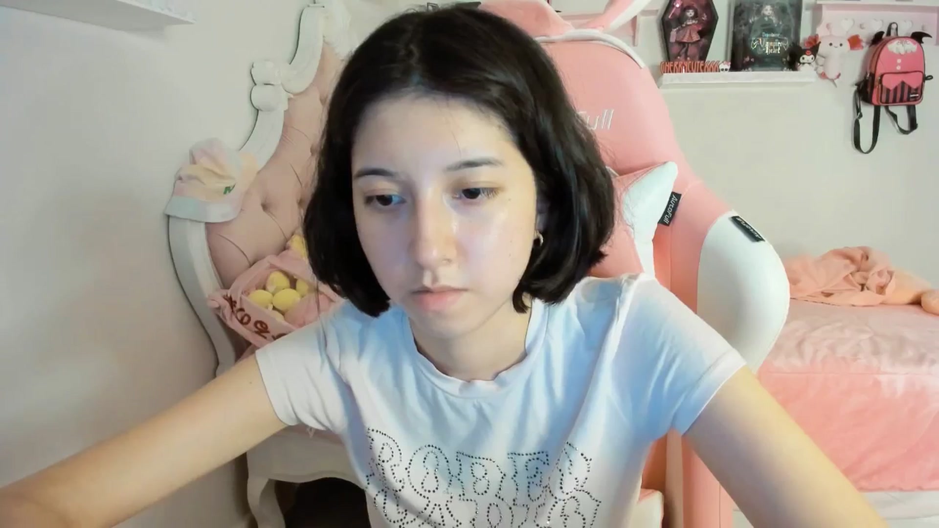 Gallery image thumbnail from Cherrycute666's myfreecams stream on, 08/24/2025, 07:33 image 18 of 20