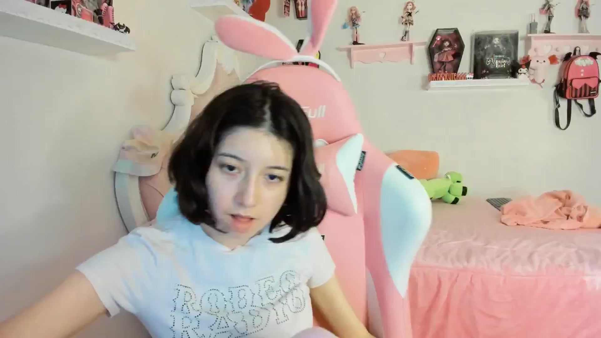 Gallery image thumbnail from Cherrycute666's myfreecams stream on, 08/24/2025, 07:33 image 9 of 20