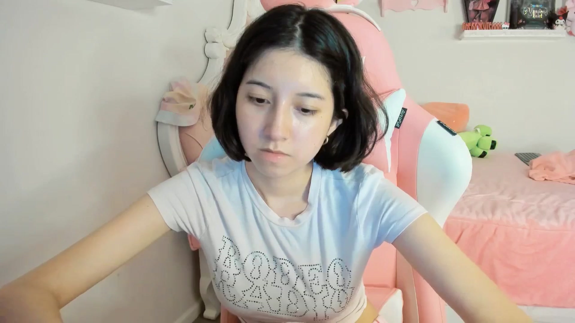 Gallery image thumbnail from Cherrycute666's myfreecams stream on, 08/24/2025, 08:32 image 7 of 20