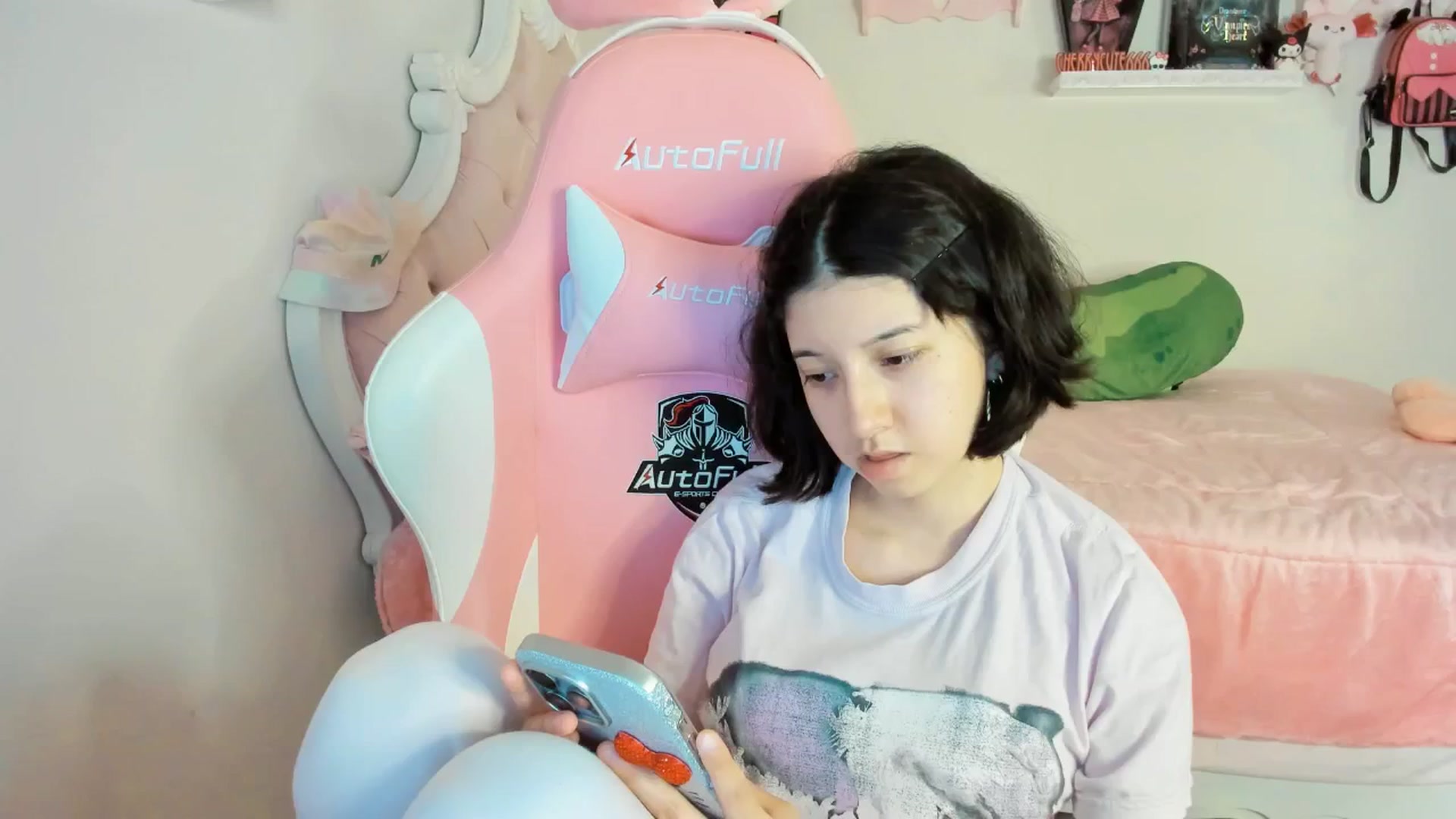 Gallery image thumbnail from Cherrycute666's myfreecams stream on, 08/25/2025, 04:13 image 3 of 20