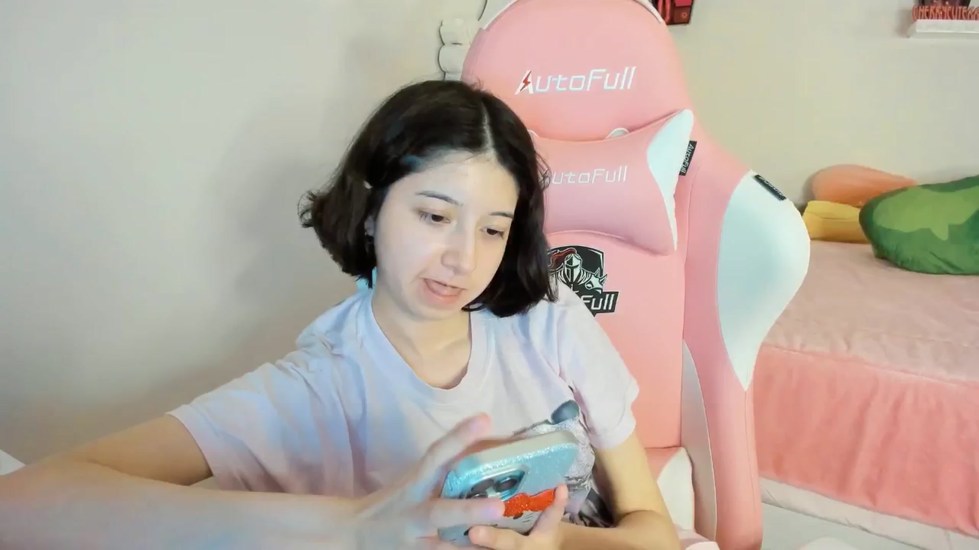 Gallery image thumbnail from Cherrycute666's myfreecams stream on, 08/25/2025, 04:13 image 17 of 20