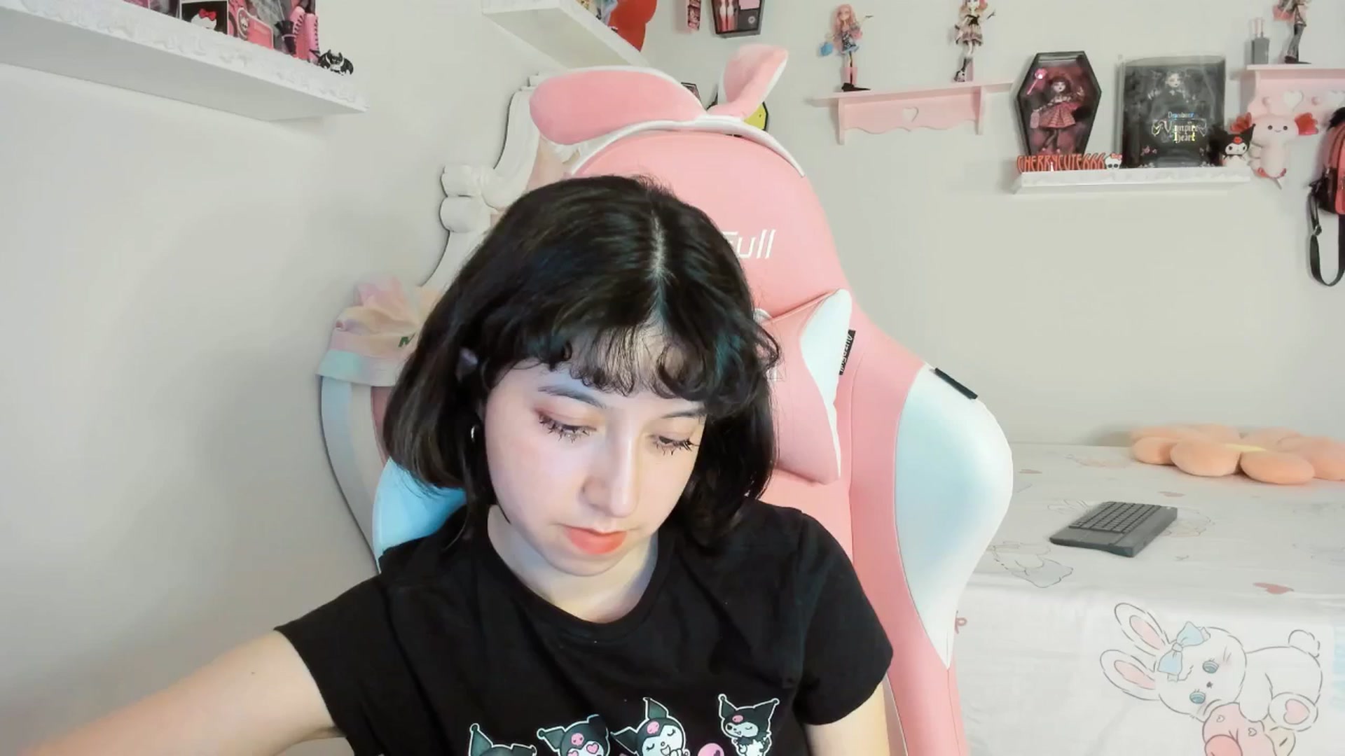 Gallery image thumbnail from Cherrycute666's myfreecams stream on, 08/28/2025, 05:09 image 14 of 20