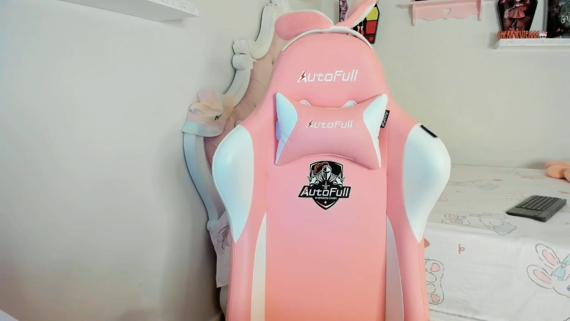 Gallery image thumbnail from Cherrycute666's myfreecams stream on, 08/28/2025, 05:09 image 20 of 20