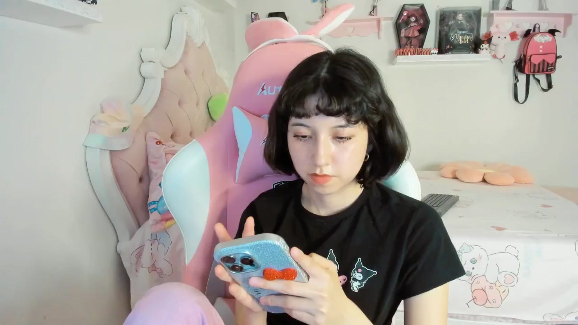 Gallery image thumbnail from Cherrycute666's myfreecams stream on, 08/28/2025, 05:09 image 17 of 20