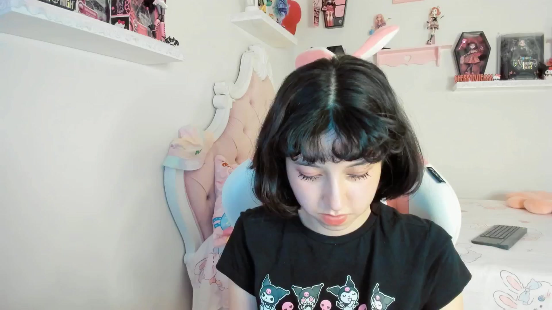 Gallery image thumbnail from Cherrycute666's myfreecams stream on, 08/28/2025, 06:40 image 5 of 20