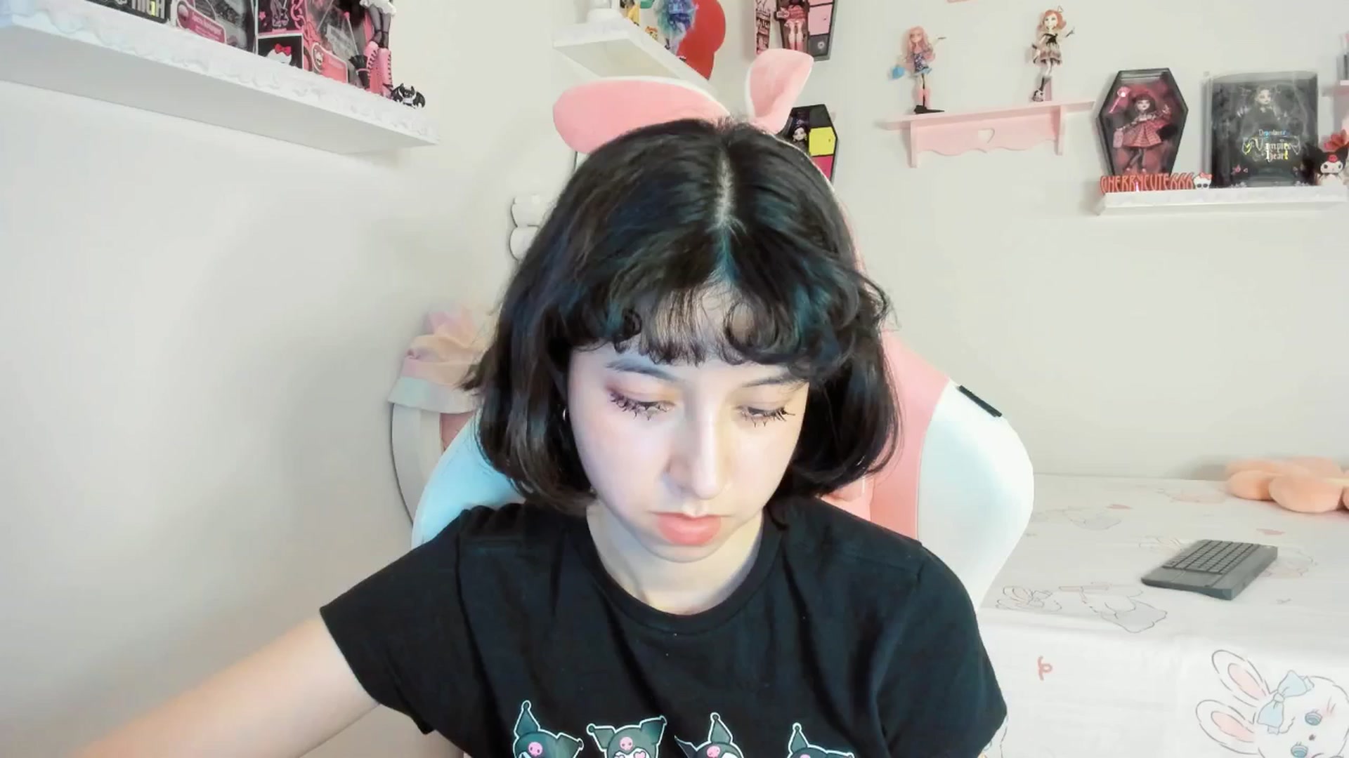 Gallery image thumbnail from Cherrycute666's myfreecams stream on, 08/28/2025, 06:40 image 11 of 20