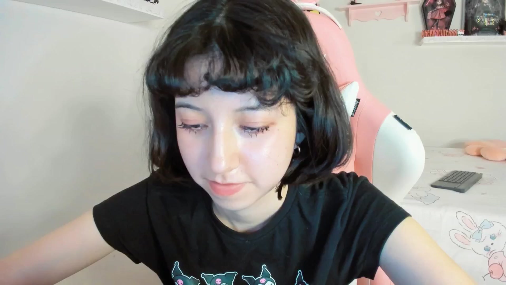 Gallery image thumbnail from Cherrycute666's myfreecams stream on, 08/28/2025, 06:40 image 18 of 20