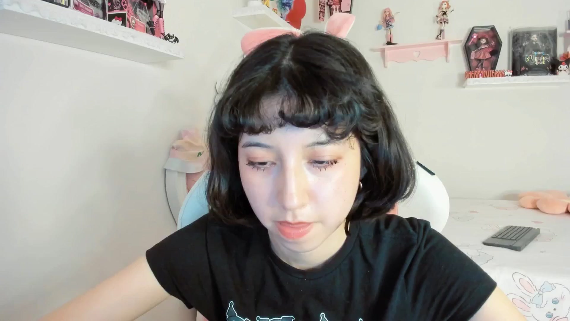 Gallery image thumbnail from Cherrycute666's myfreecams stream on, 08/28/2025, 06:40 image 9 of 20