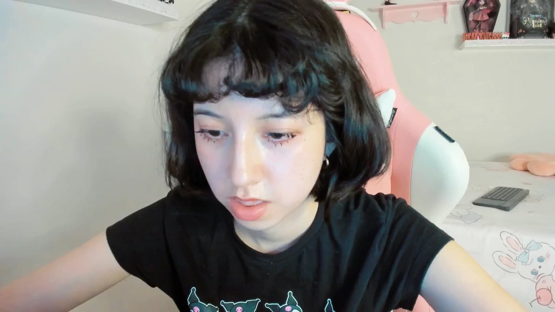 Gallery image thumbnail from Cherrycute666's myfreecams stream on, 08/28/2025, 06:40 image 19 of 20