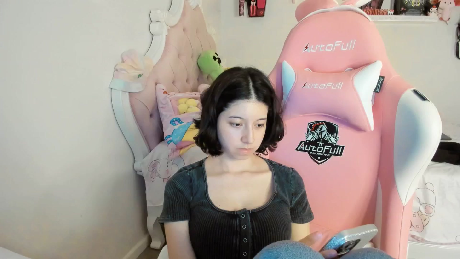Gallery image thumbnail from Cherrycute666's myfreecams stream on, 08/29/2025, 02:18 image 17 of 20