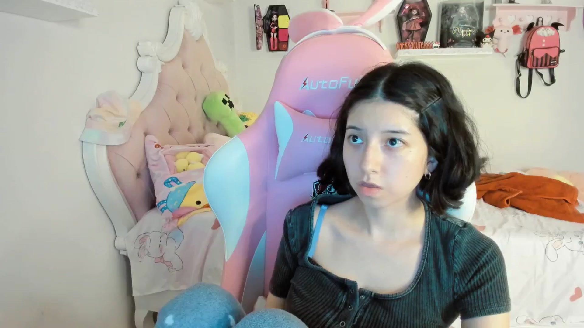 Gallery image thumbnail from Cherrycute666's myfreecams stream on, 08/29/2025, 07:45 image 17 of 20