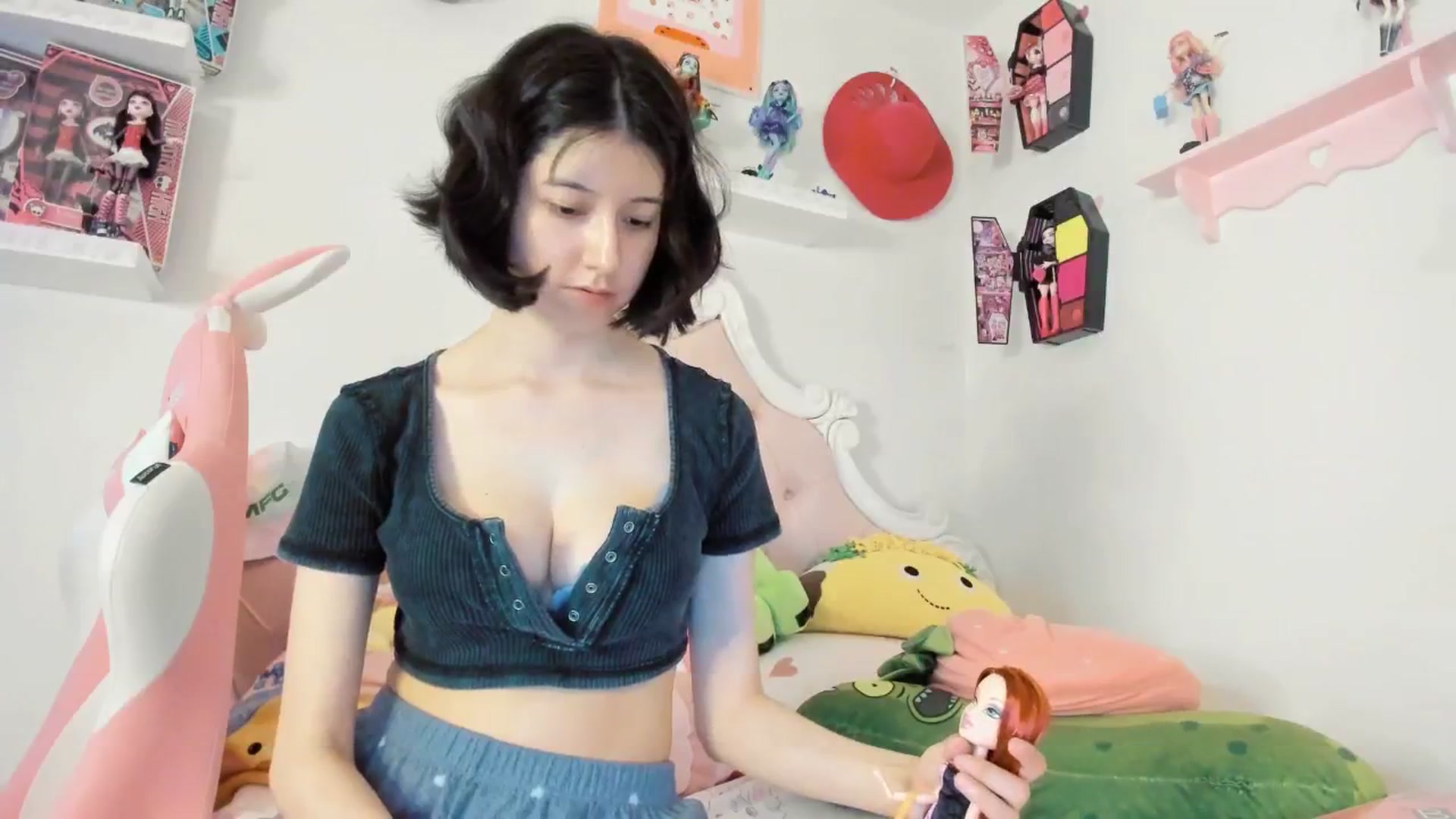Gallery image thumbnail from Cherrycute666's myfreecams stream on, 08/29/2025, 07:45 image 7 of 20