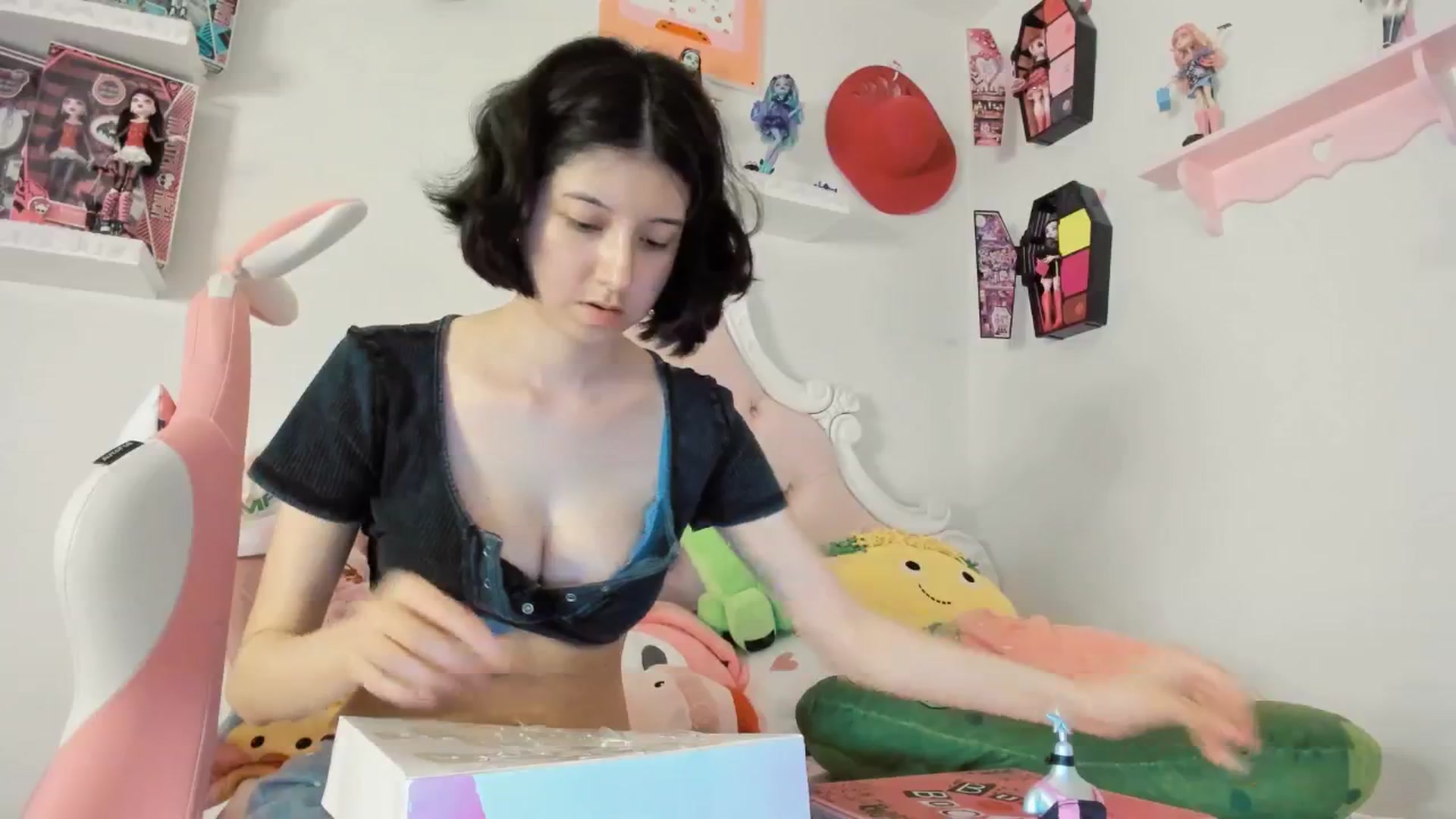 Gallery image thumbnail from Cherrycute666's myfreecams stream on, 08/29/2025, 07:45 image 5 of 20