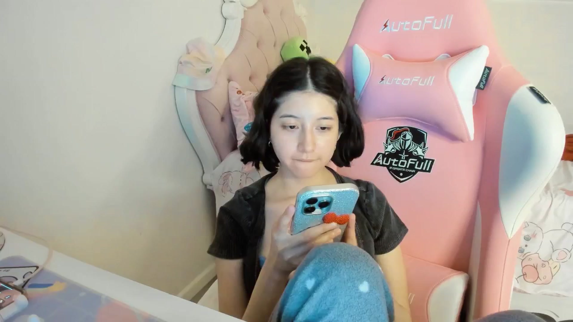Gallery image thumbnail from Cherrycute666's myfreecams stream on, 08/29/2025, 08:15 image 20 of 20