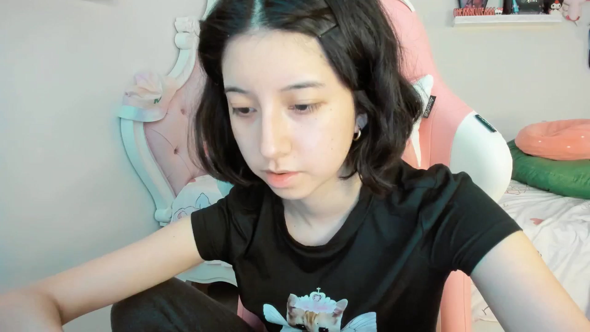 Gallery image thumbnail from Cherrycute666's myfreecams stream on, 08/30/2025, 01:56 image 7 of 20