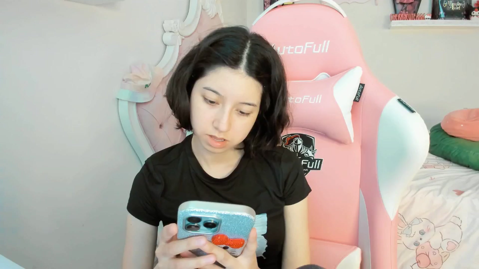 Gallery image thumbnail from Cherrycute666's myfreecams stream on, 08/30/2025, 01:56 image 4 of 20