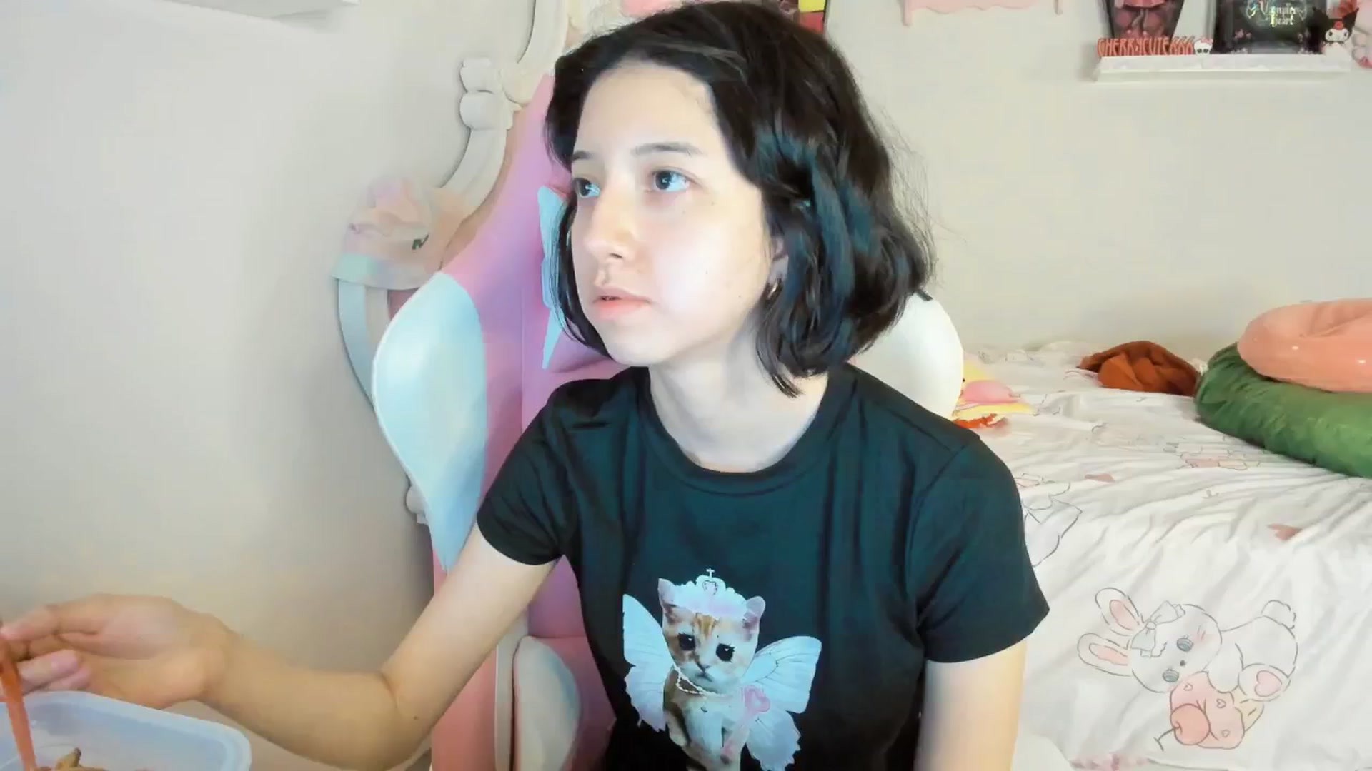 Gallery image thumbnail from Cherrycute666's myfreecams stream on, 08/30/2025, 04:20 image 7 of 20