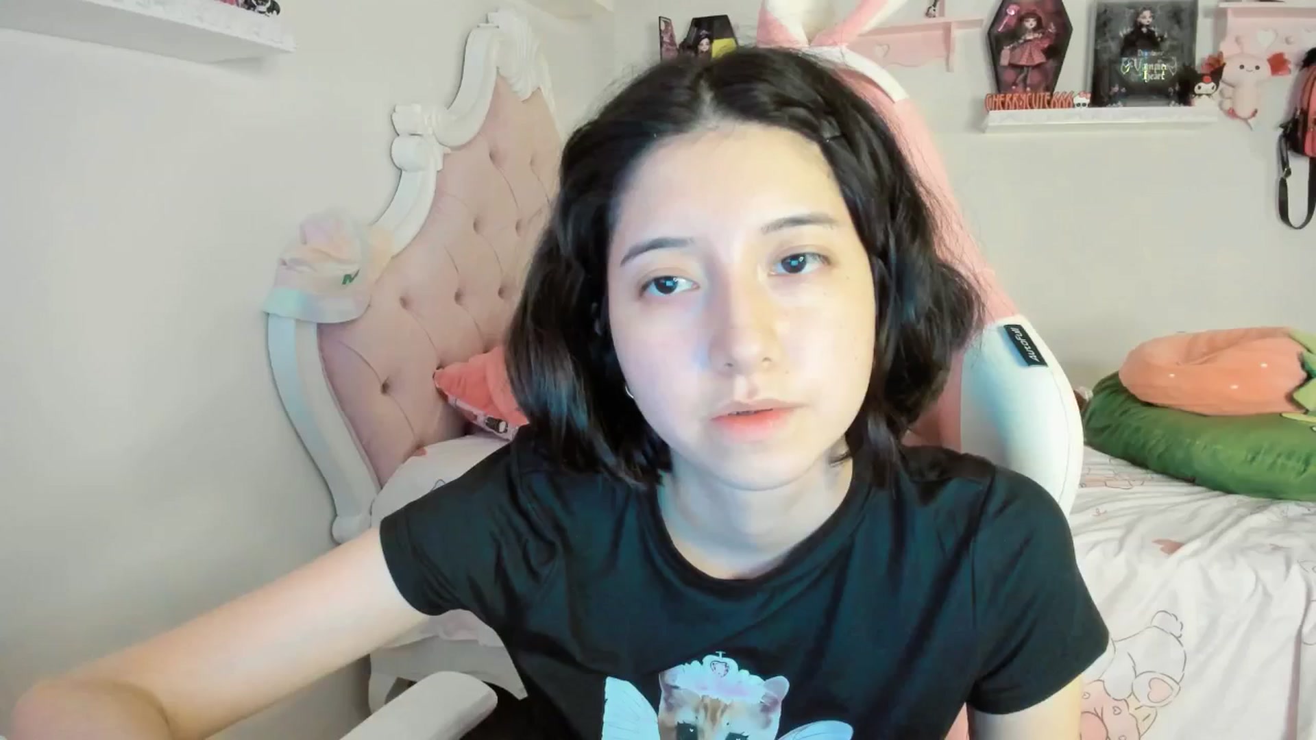 Gallery image thumbnail from Cherrycute666's myfreecams stream on, 08/30/2025, 04:20 image 5 of 20