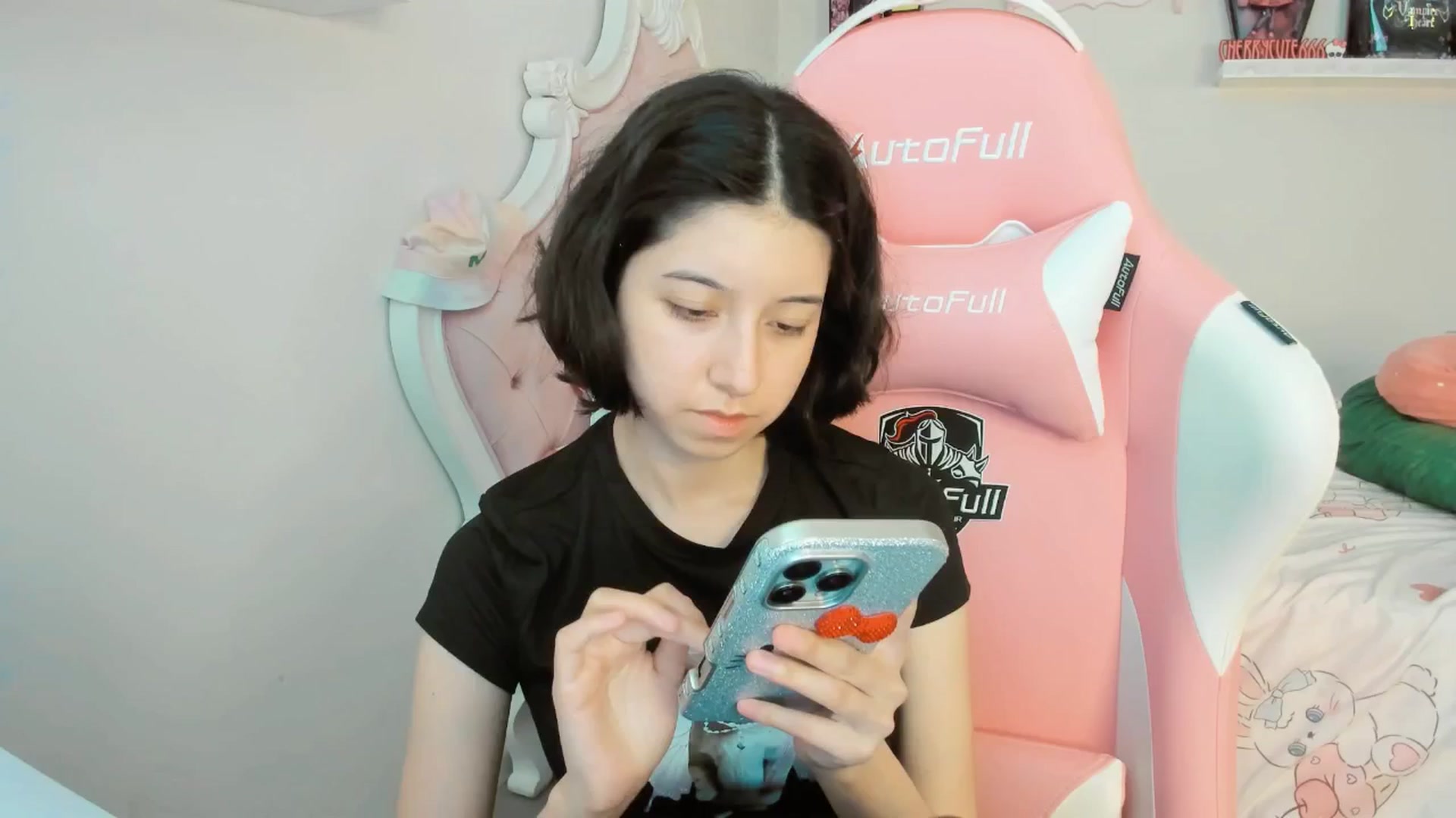 Gallery image thumbnail from Cherrycute666's myfreecams stream on, 08/30/2025, 04:20 image 1 of 20