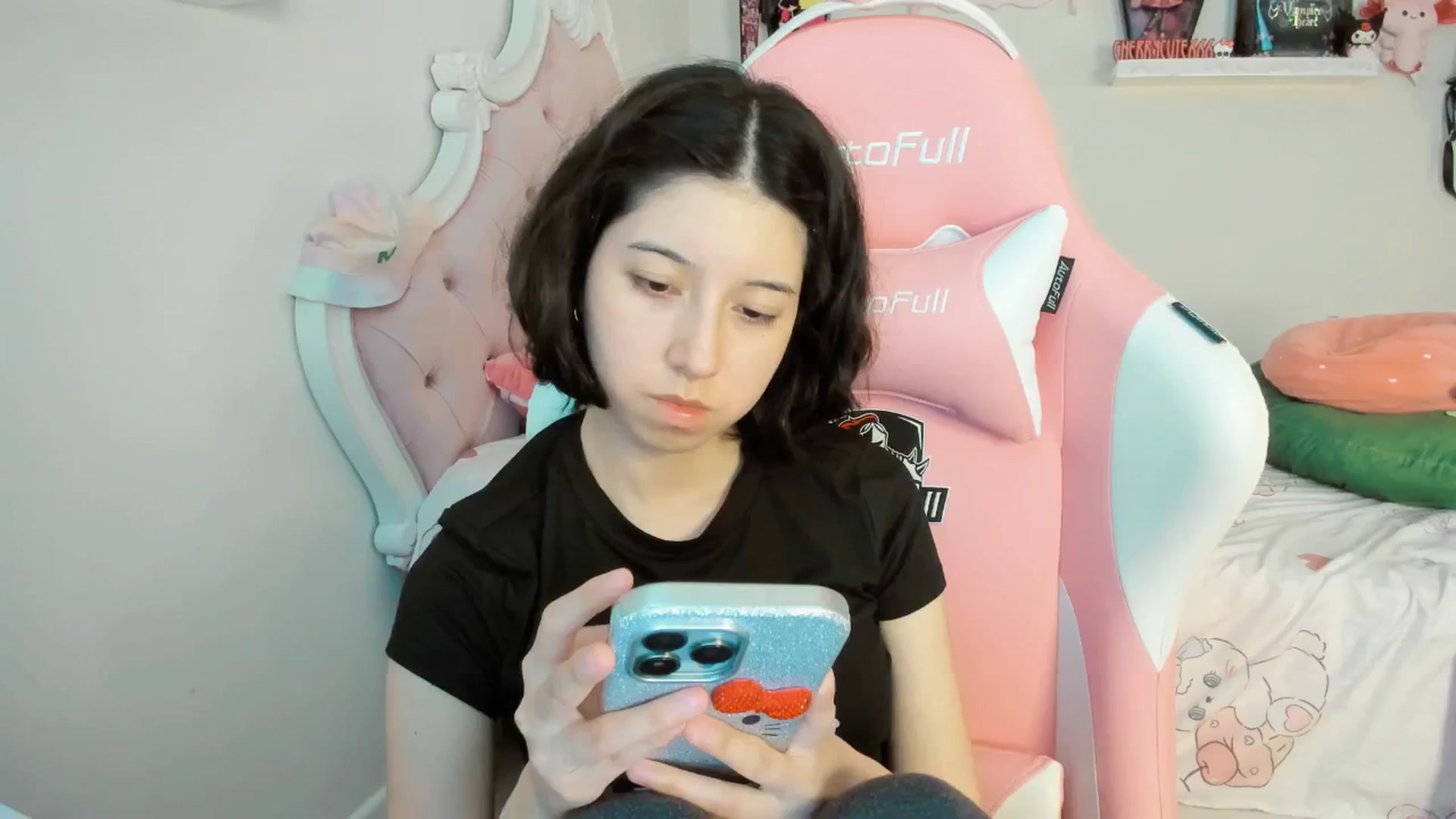 Gallery image thumbnail from Cherrycute666's myfreecams stream on, 08/30/2025, 04:20 image 2 of 20