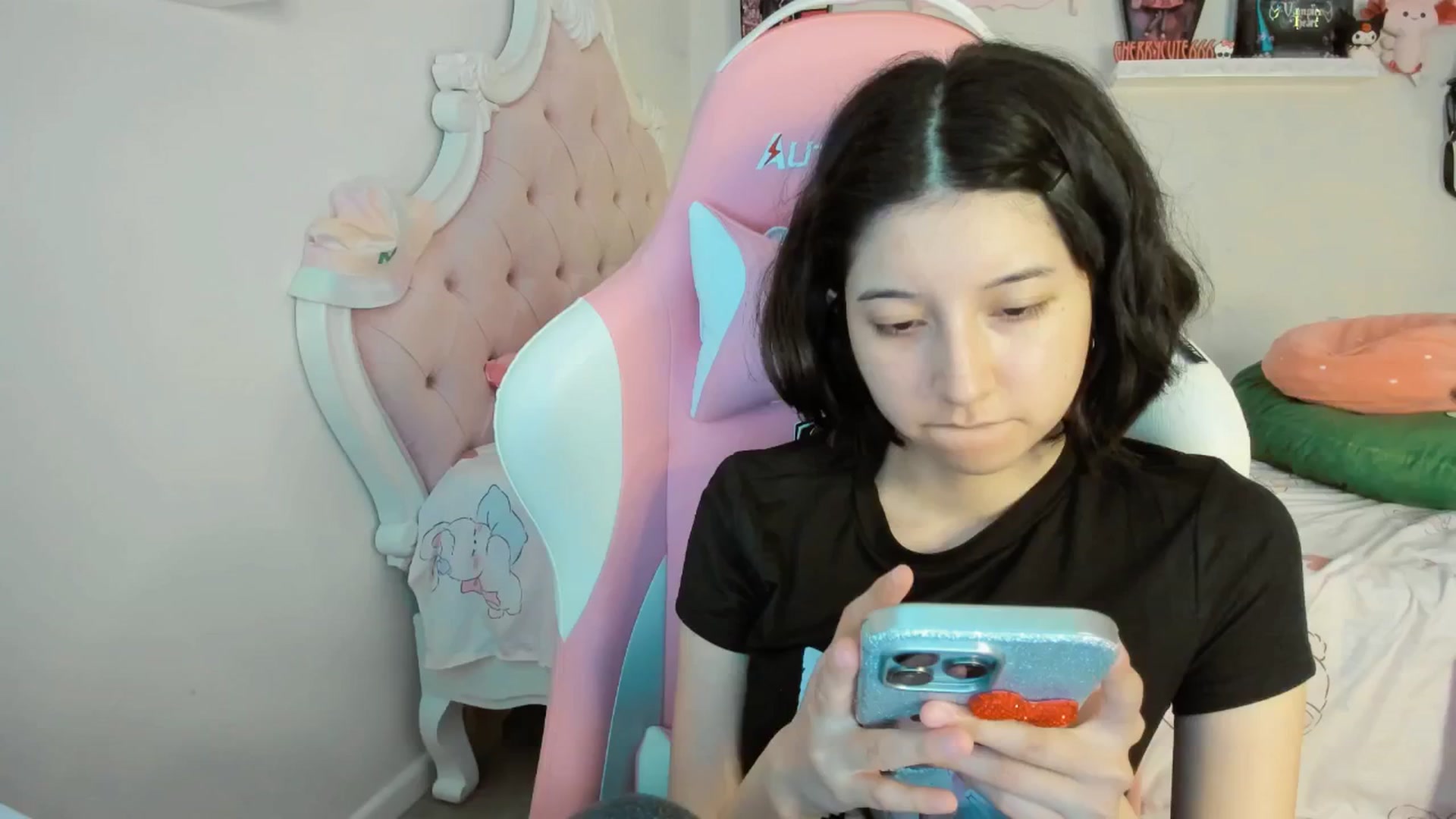 Gallery image thumbnail from Cherrycute666's myfreecams stream on, 08/30/2025, 04:20 image 3 of 20