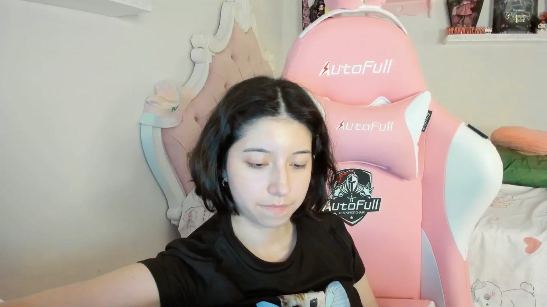 Gallery image thumbnail from Cherrycute666's myfreecams stream on, 08/30/2025, 08:40 image 5 of 20