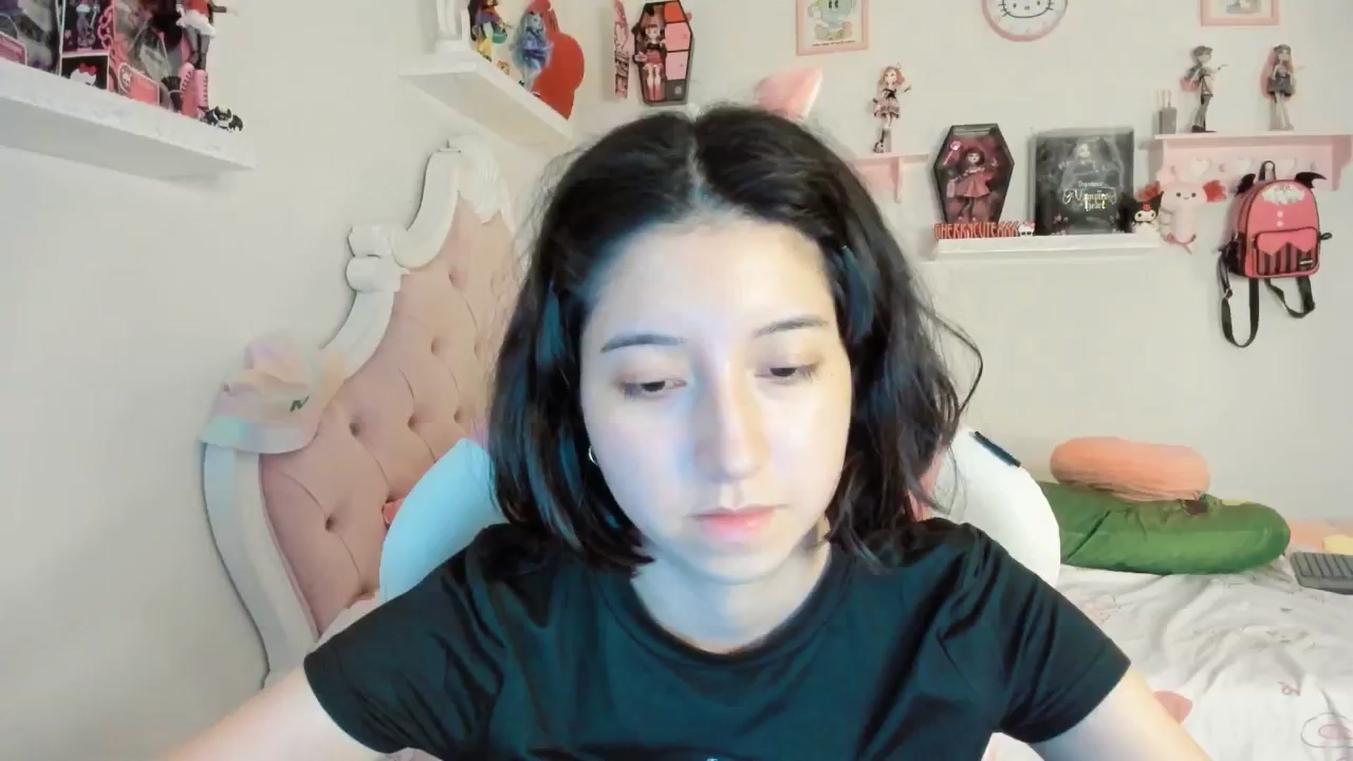 Gallery image thumbnail from Cherrycute666's myfreecams stream on, 08/30/2025, 08:40 image 2 of 20